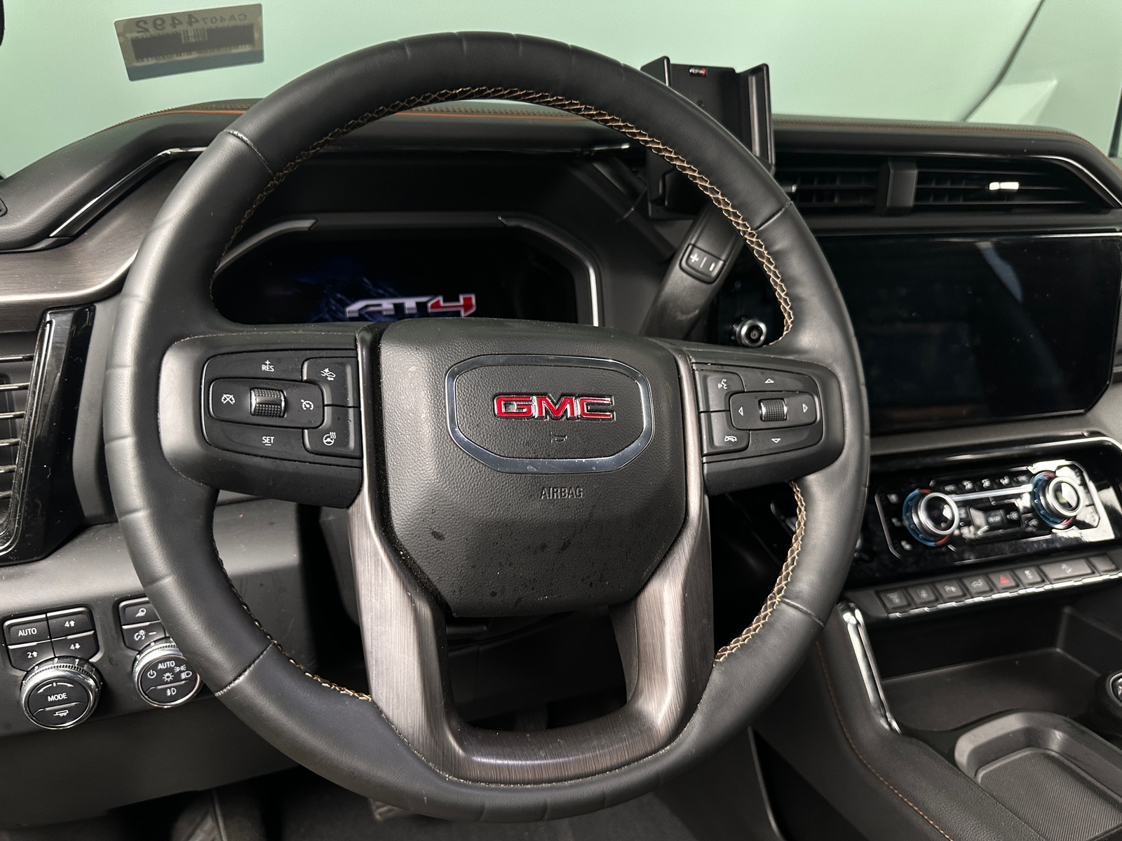 Thumbnail: 2024 GMC Sierra 2500 - 4