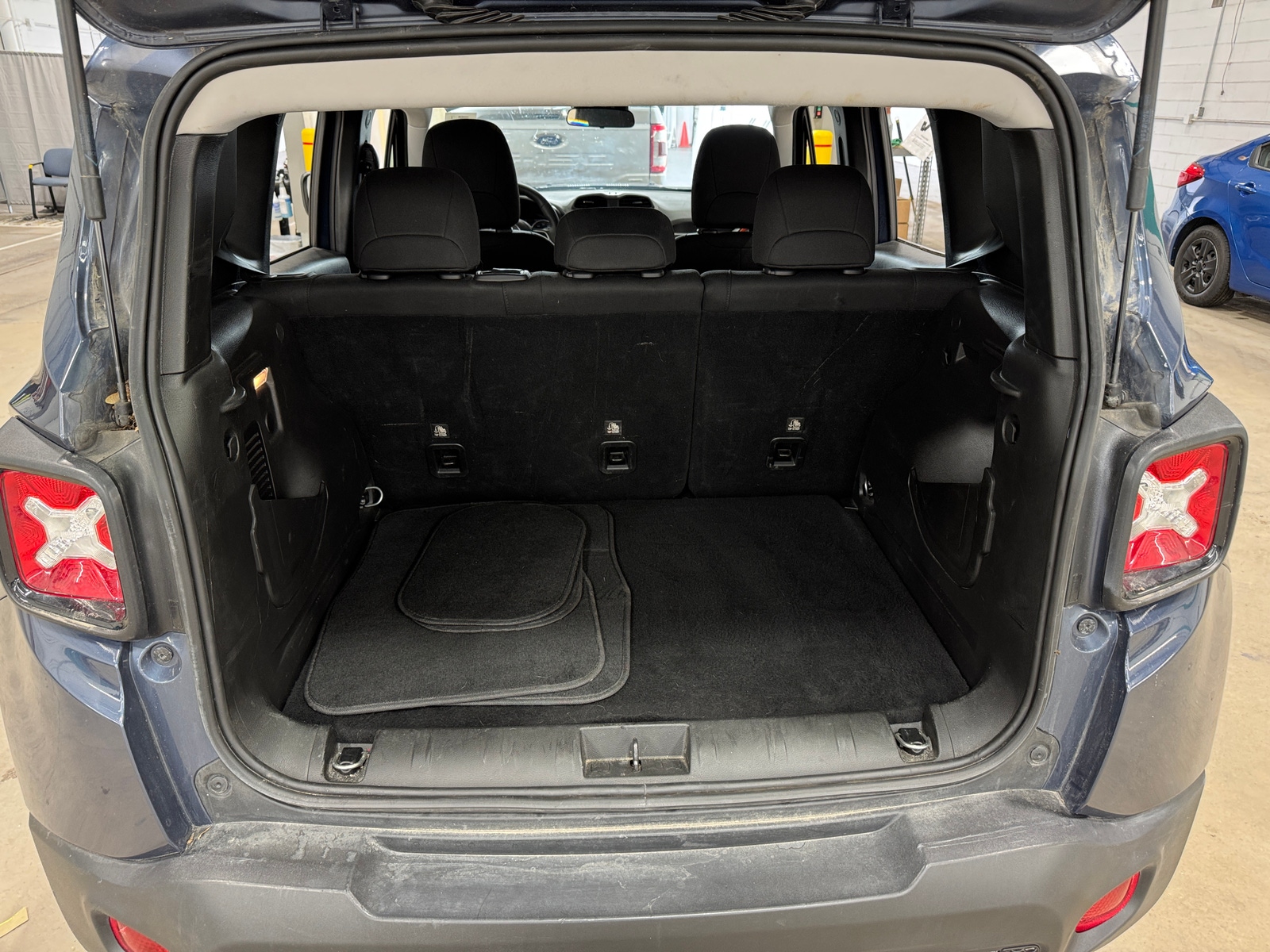 Thumbnail: 2021 Jeep Renegade - 7