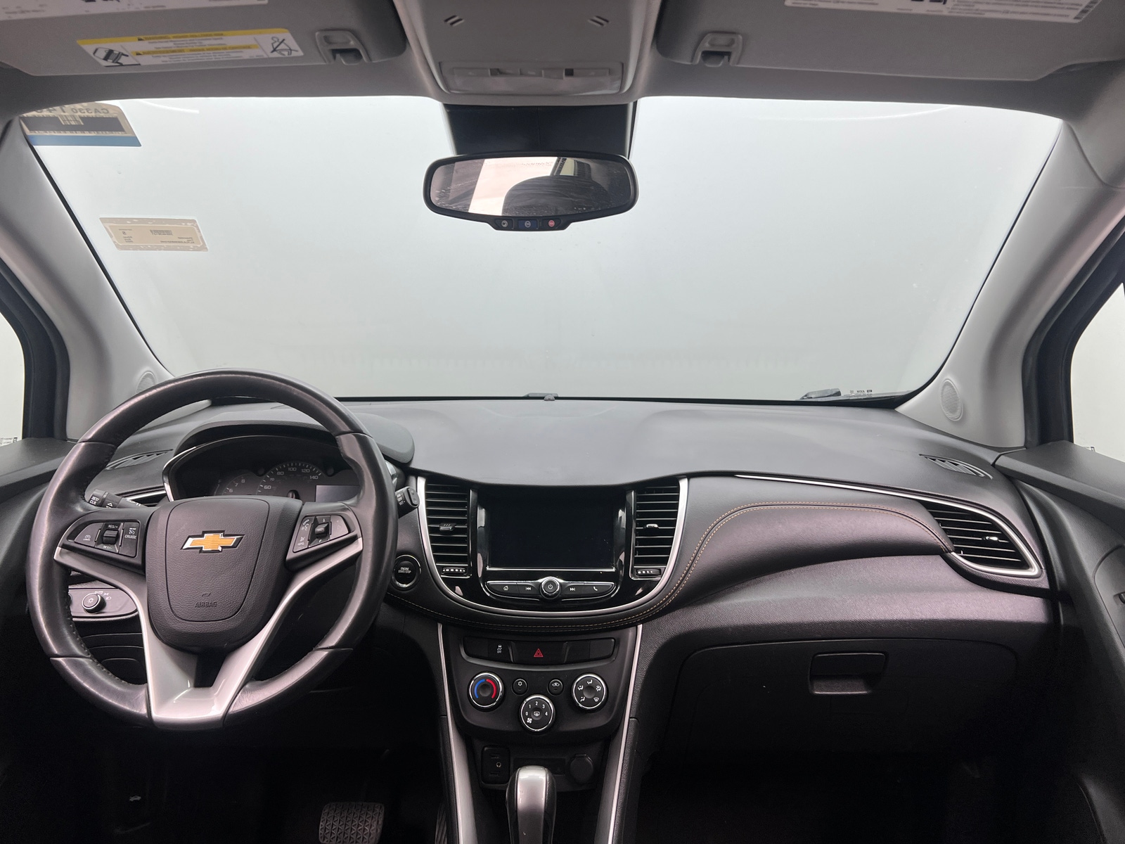 Thumbnail: 2022 Chevrolet Trax - 3