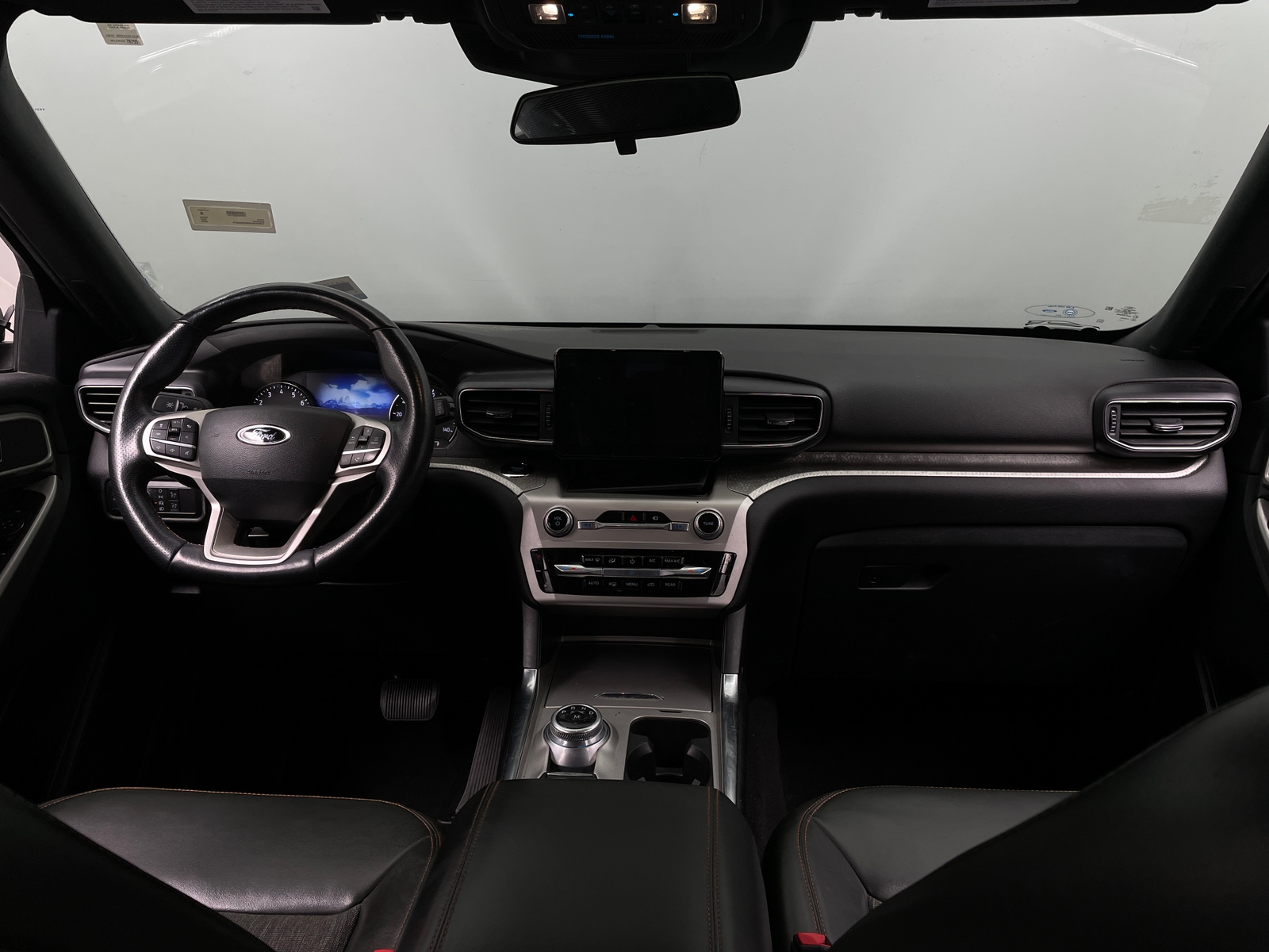 Thumbnail: 2022 Ford Explorer - 3