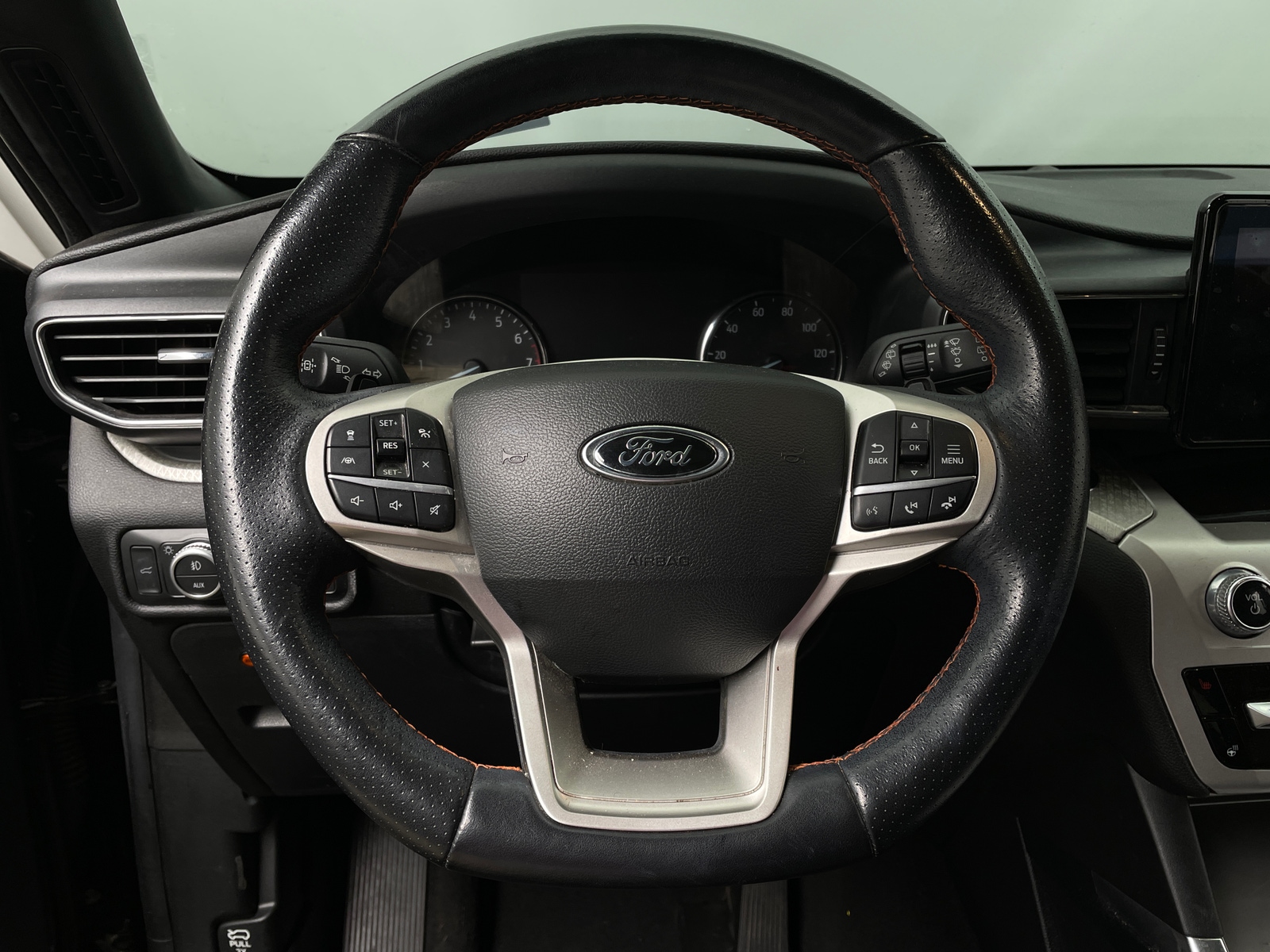 Thumbnail: 2022 Ford Explorer - 5