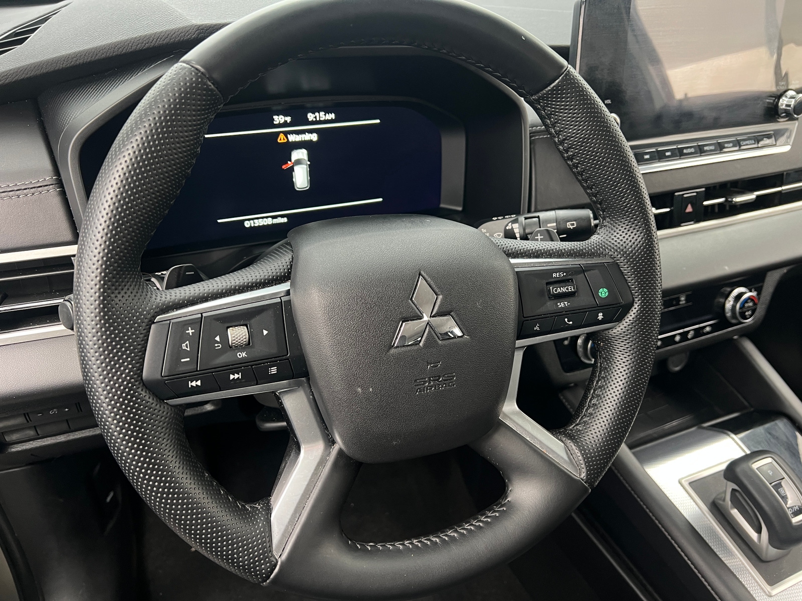 Thumbnail: 2024 Mitsubishi Outlander - 4