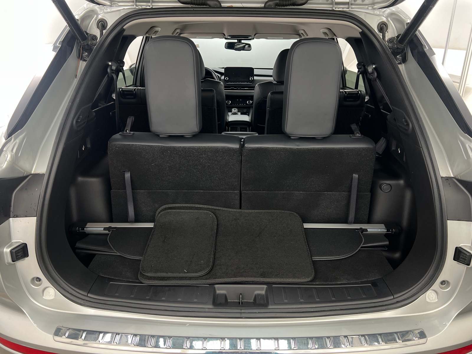 Thumbnail: 2024 Mitsubishi Outlander - 6