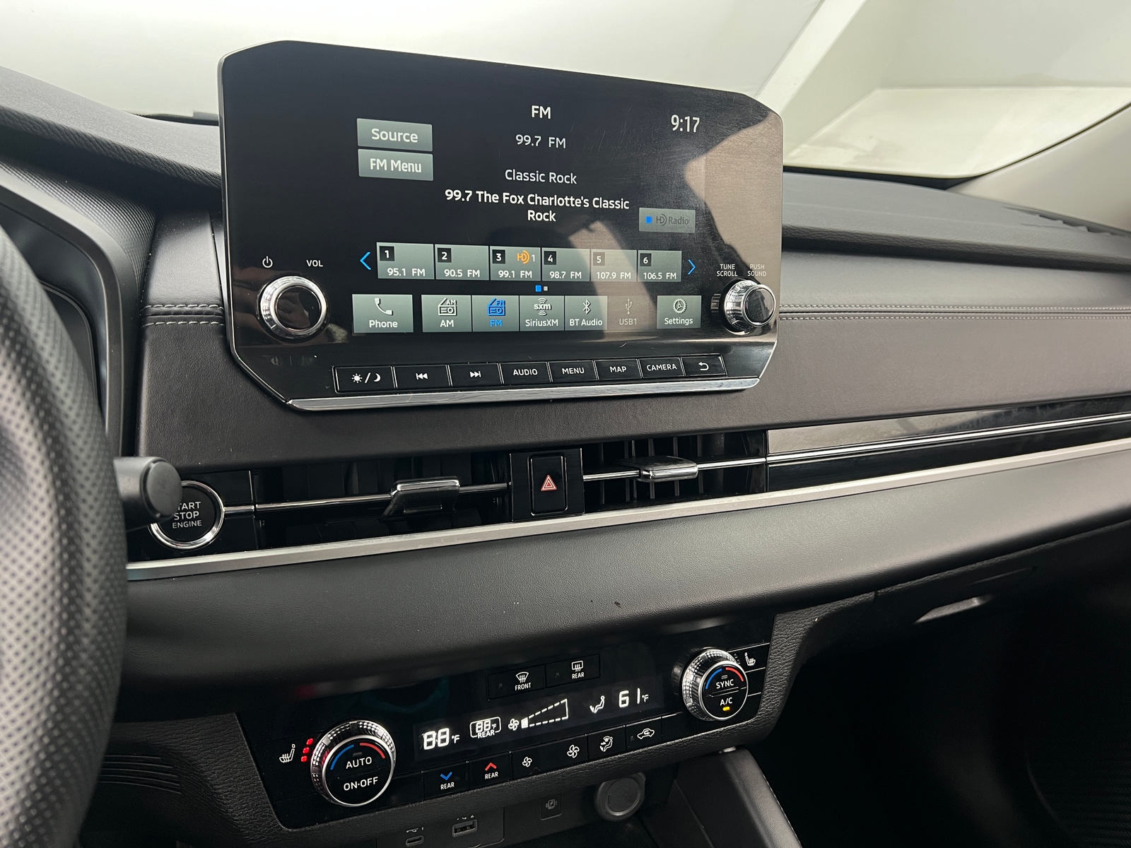 Thumbnail: 2024 Mitsubishi Outlander - 3