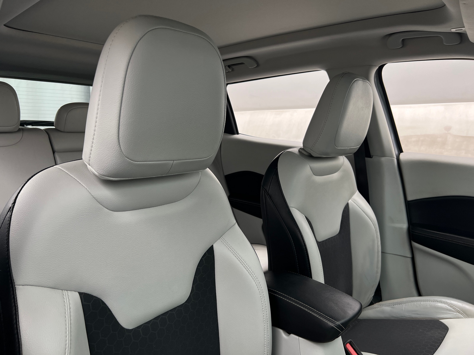 Thumbnail: 2018 Jeep Compass - 2