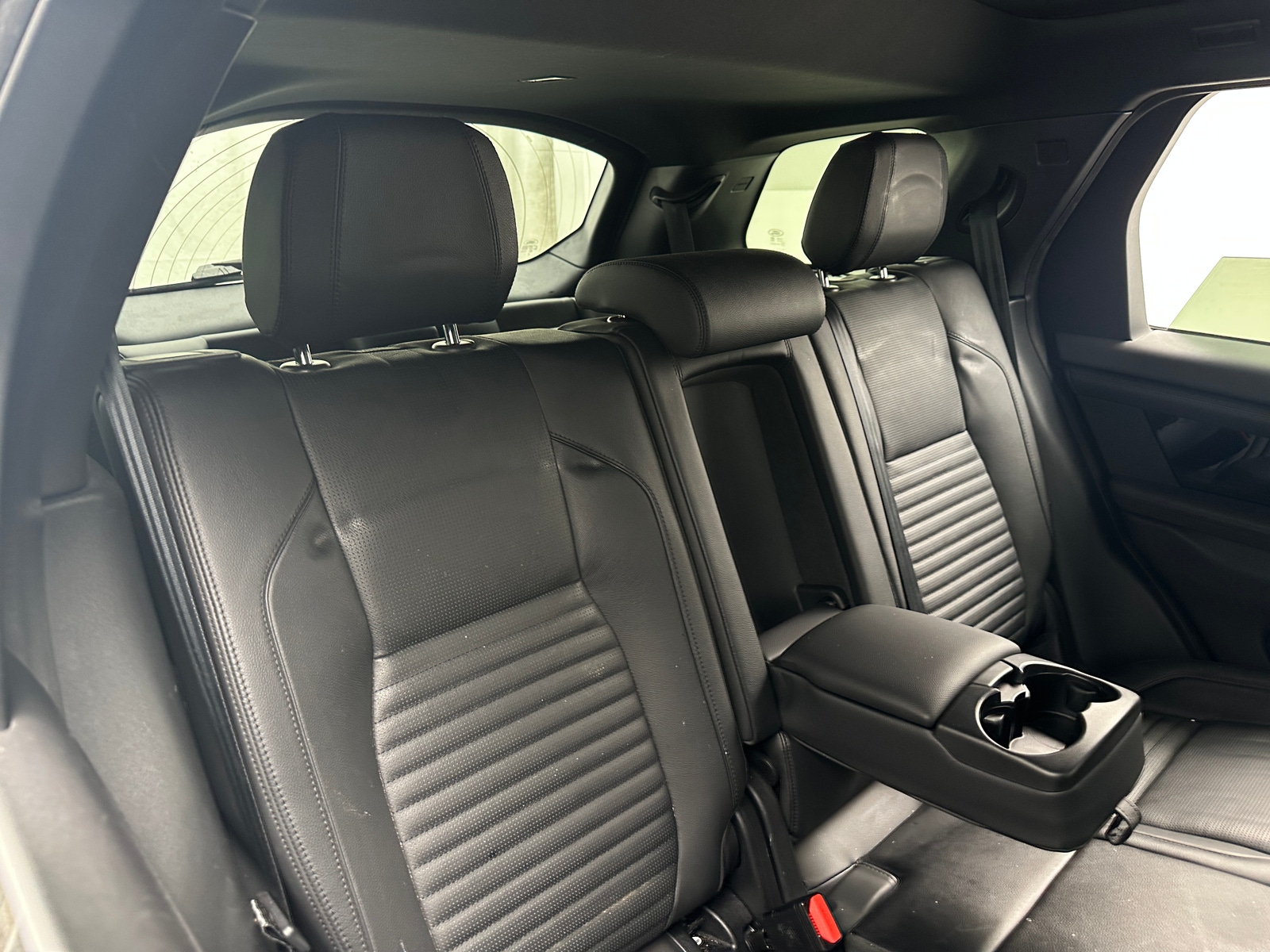 Thumbnail: 2020 Land Rover Discovery Sport - 5