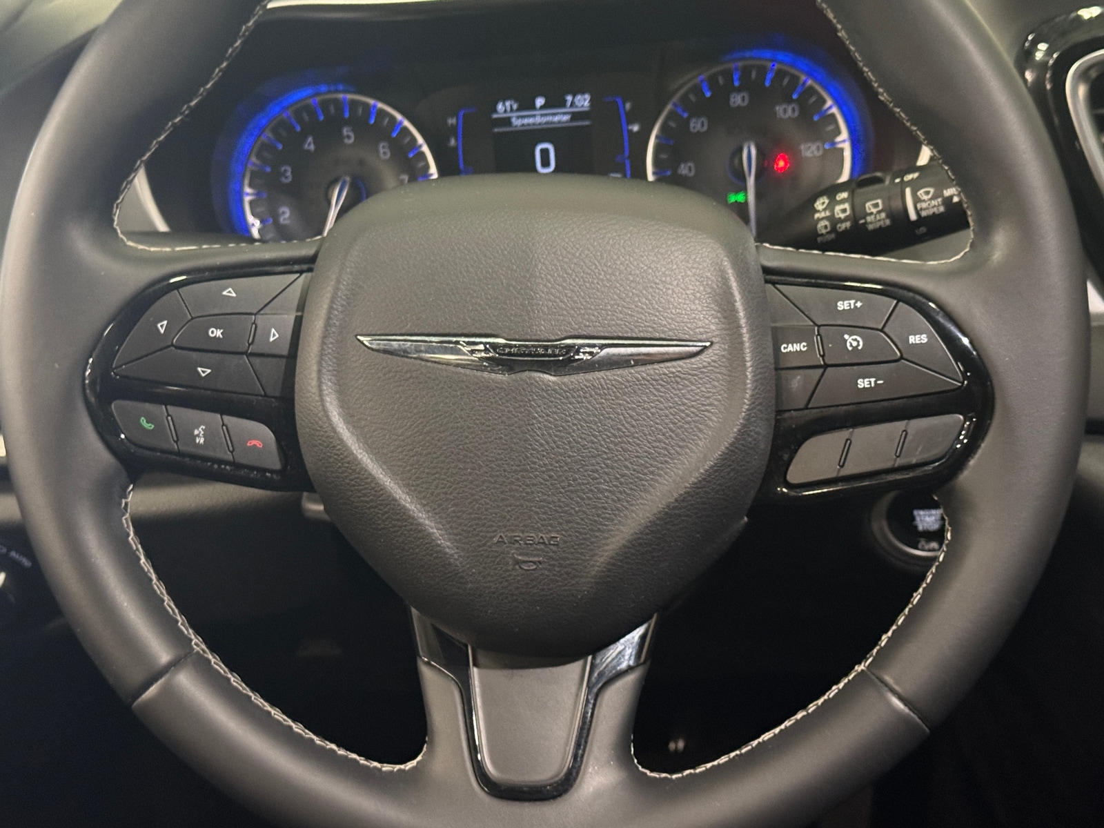 Thumbnail: 2018 Chrysler Pacifica - 5