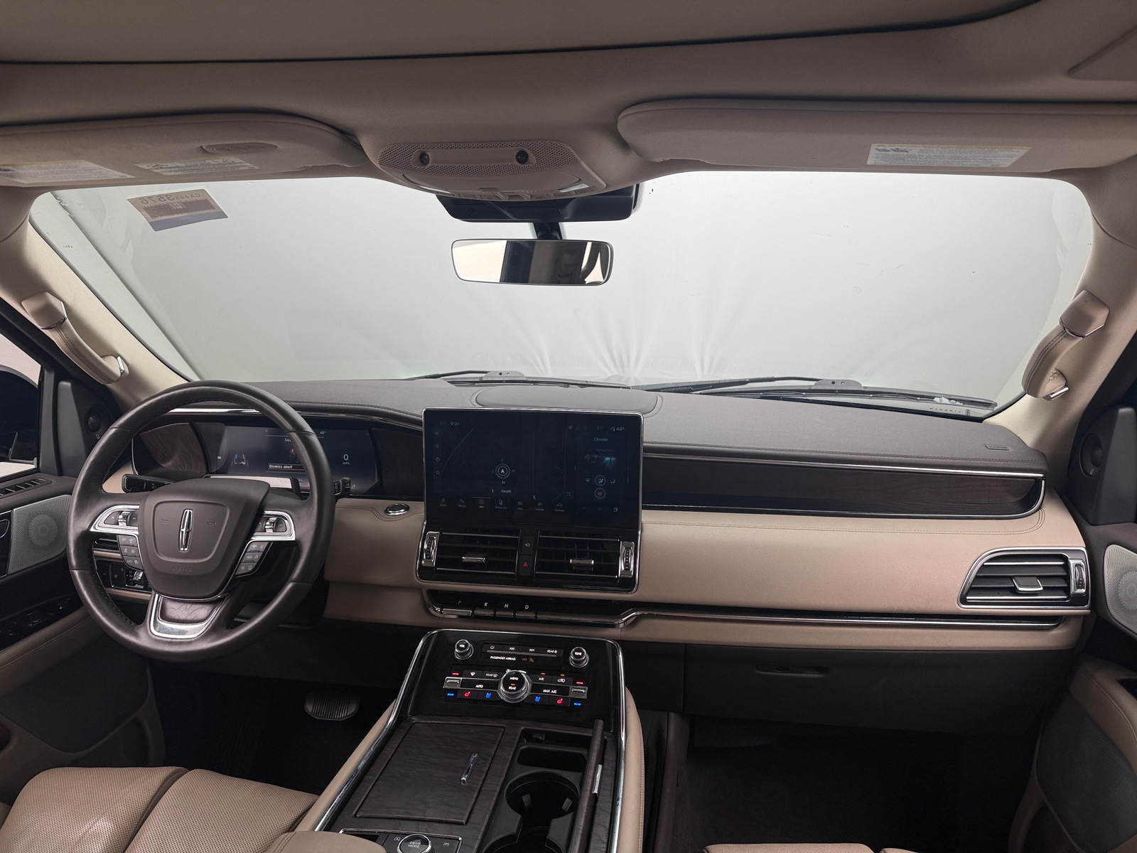 Thumbnail: 2022 Lincoln Navigator L - 2