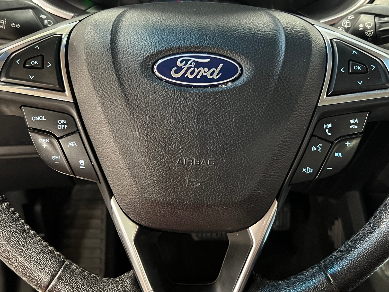 Thumbnail: 2019 Ford Edge - 4