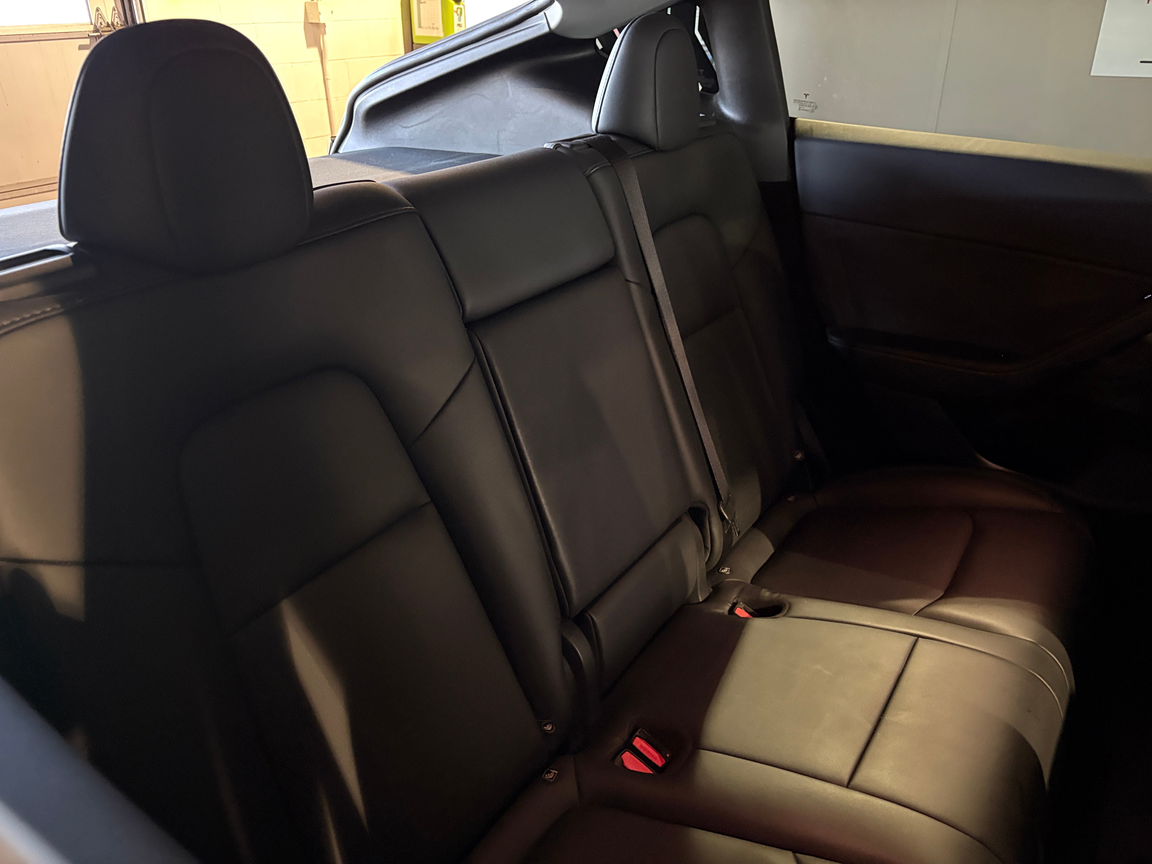 Used 2025 Tesla Model Y Performance with VIN 7SAYGDEF0SA340045 for sale in Oak Creek, WI