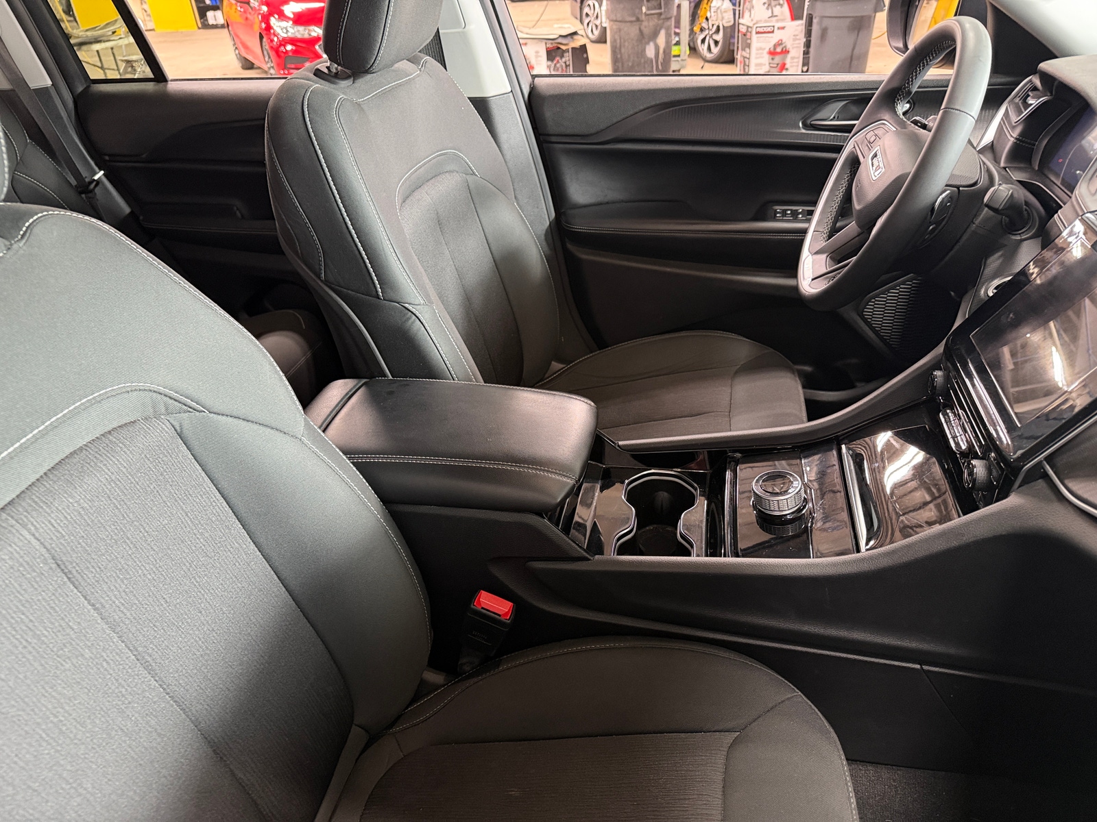 Thumbnail: 2023 Jeep Grand Cherokee - 2