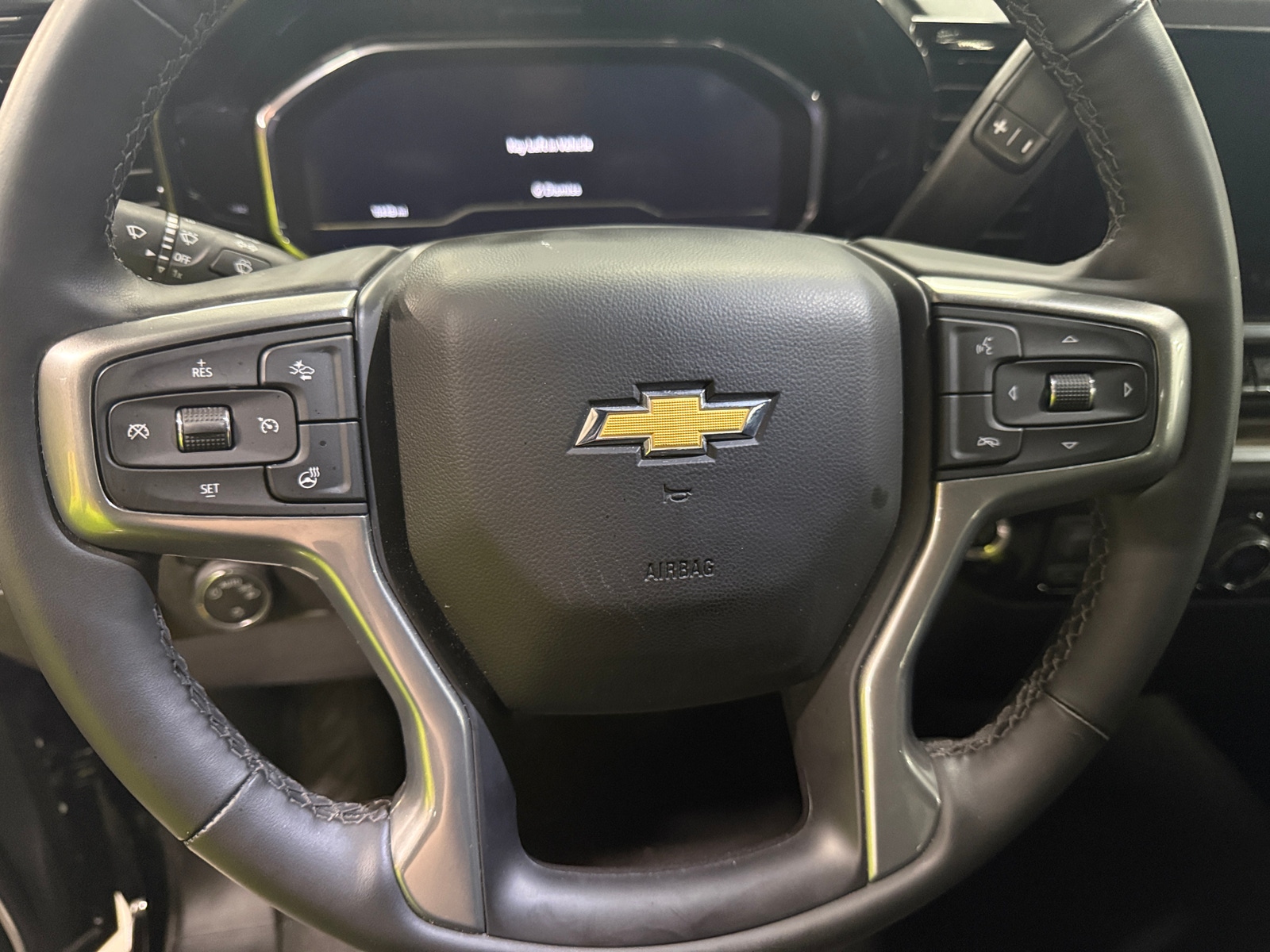 Thumbnail: 2025 Chevrolet Silverado 1500 - 5