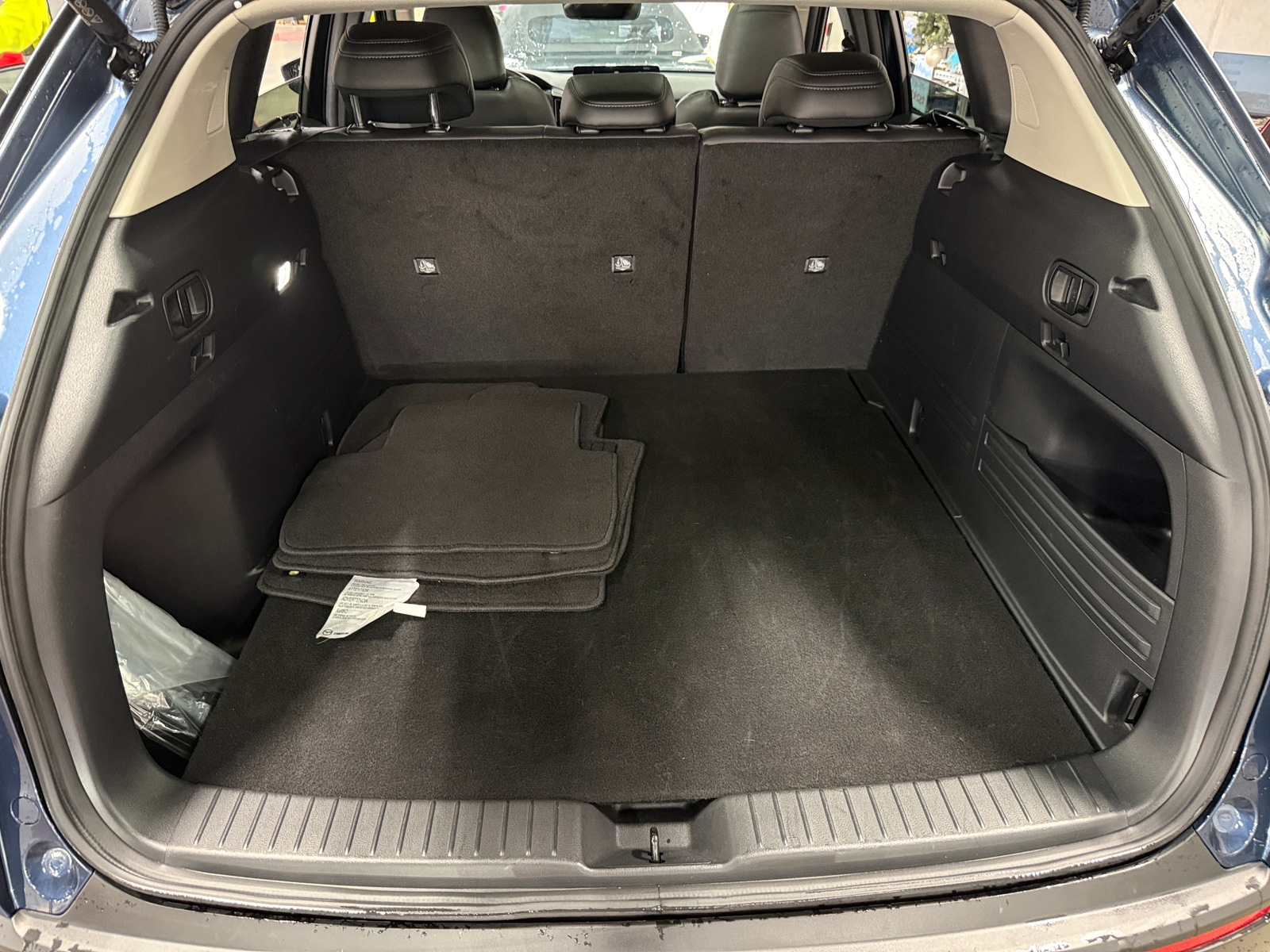 Thumbnail: 2025 Mazda CX-50 - 6