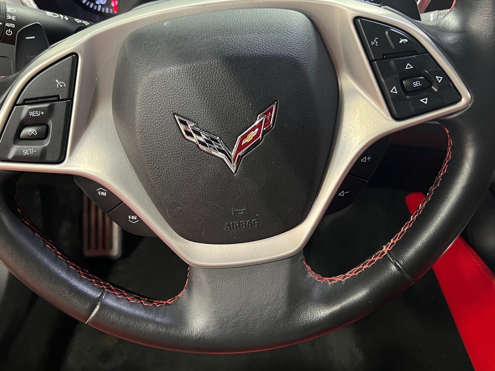 Thumbnail: 2014 Chevrolet Corvette - 3