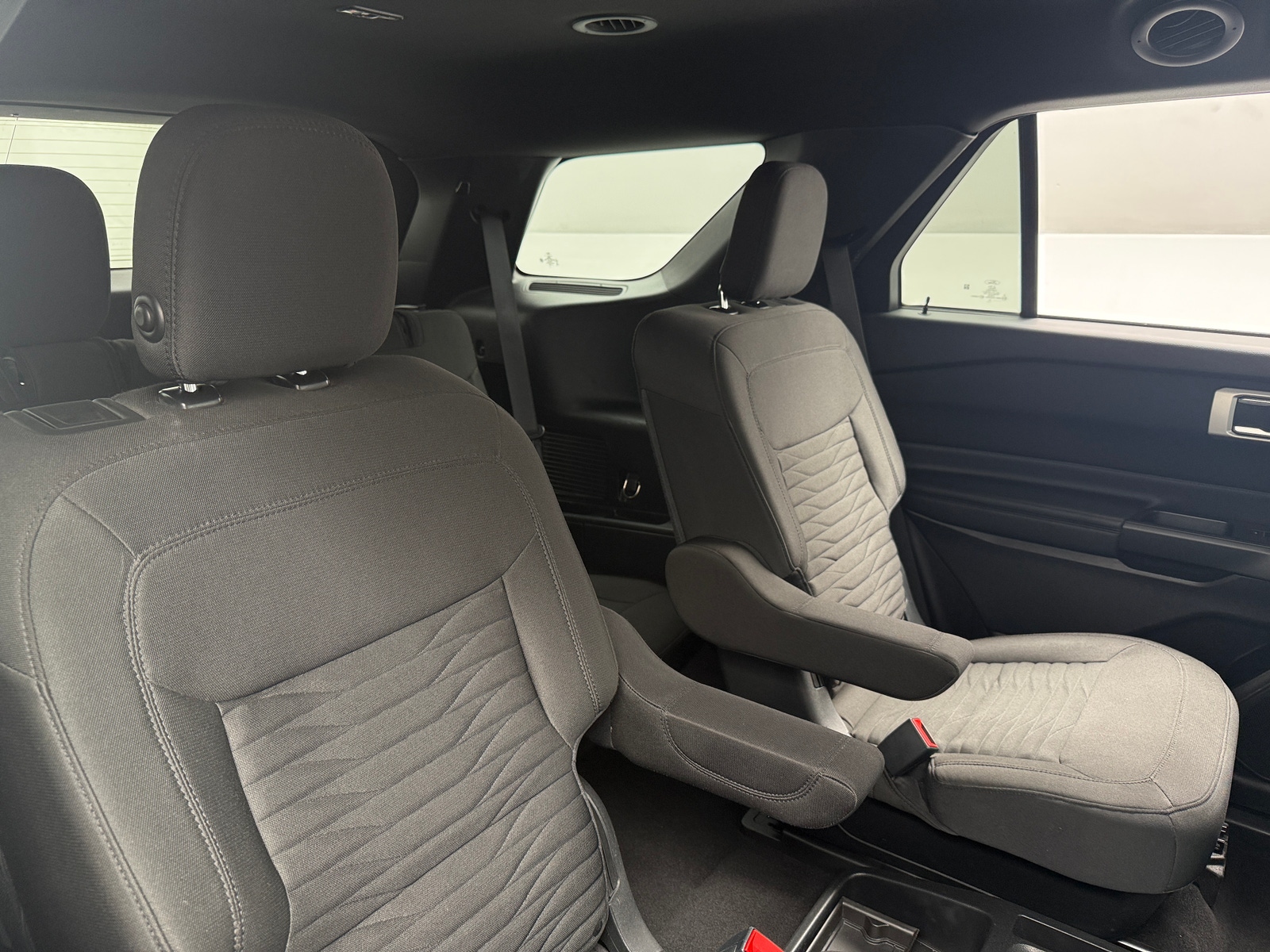 Thumbnail: 2020 Ford Explorer - 6