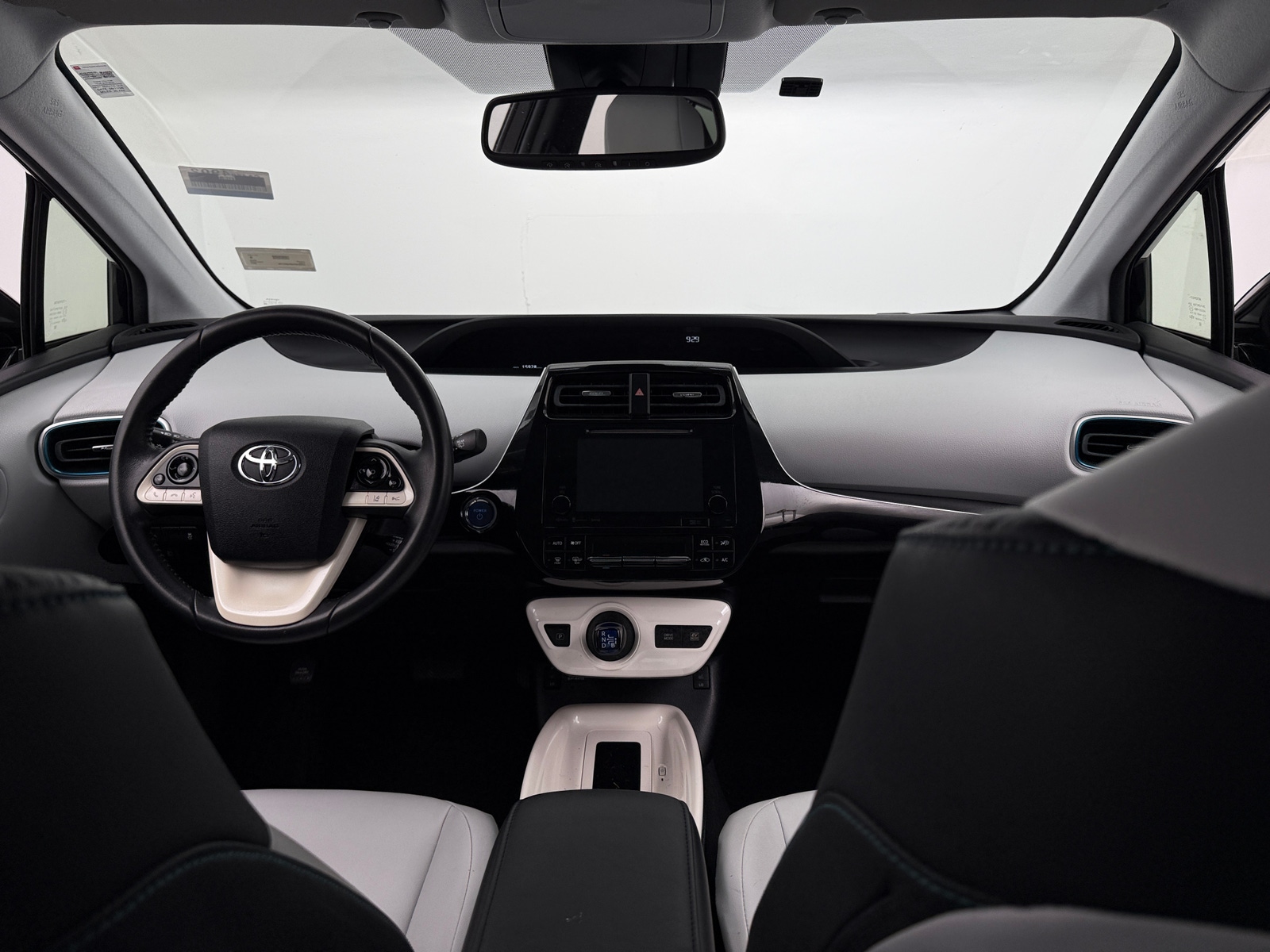 Thumbnail: 2017 Toyota Prius - 3