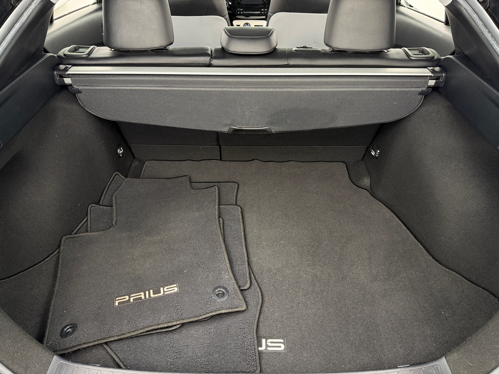 Thumbnail: 2017 Toyota Prius - 7