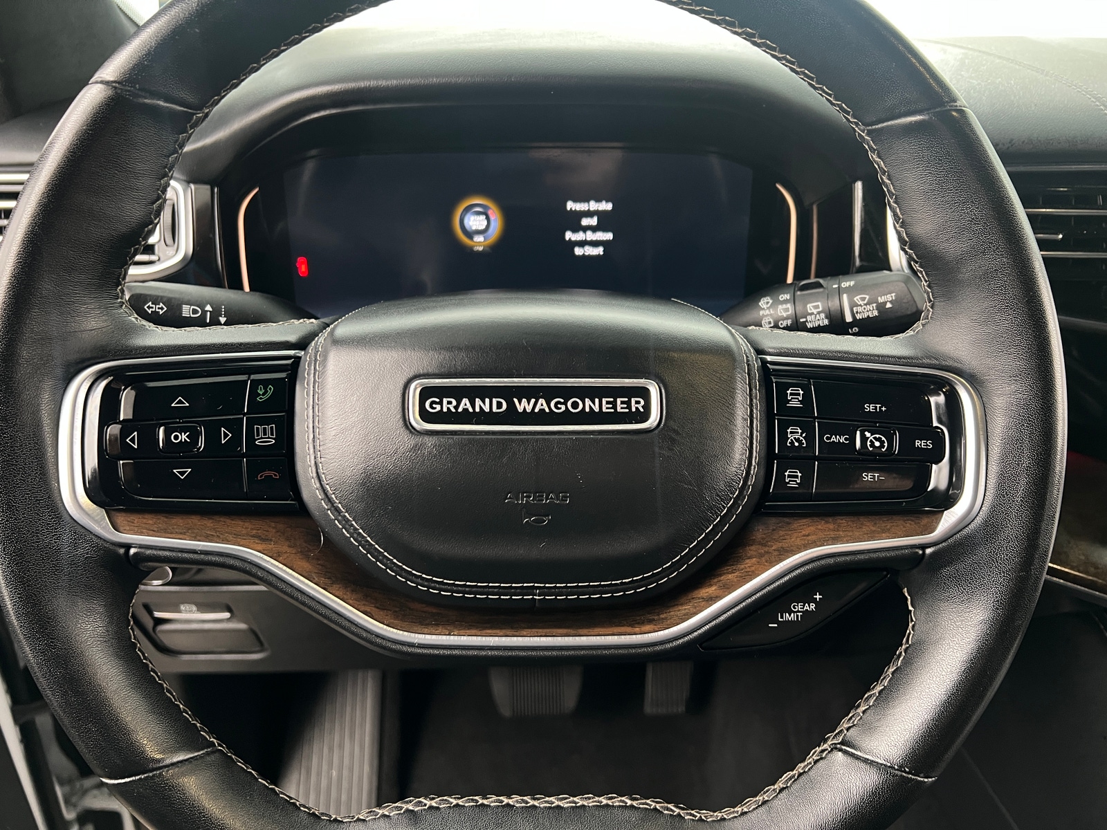 Thumbnail: 2023 Jeep Grand Wagoneer - 4