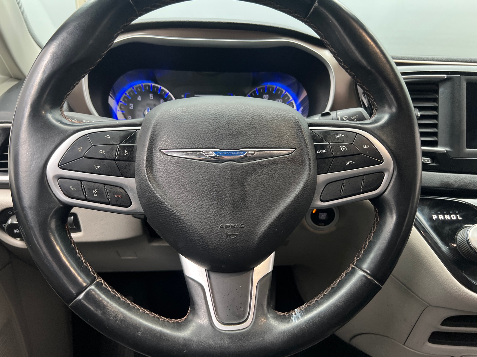 Thumbnail: 2018 Chrysler Pacifica - 4