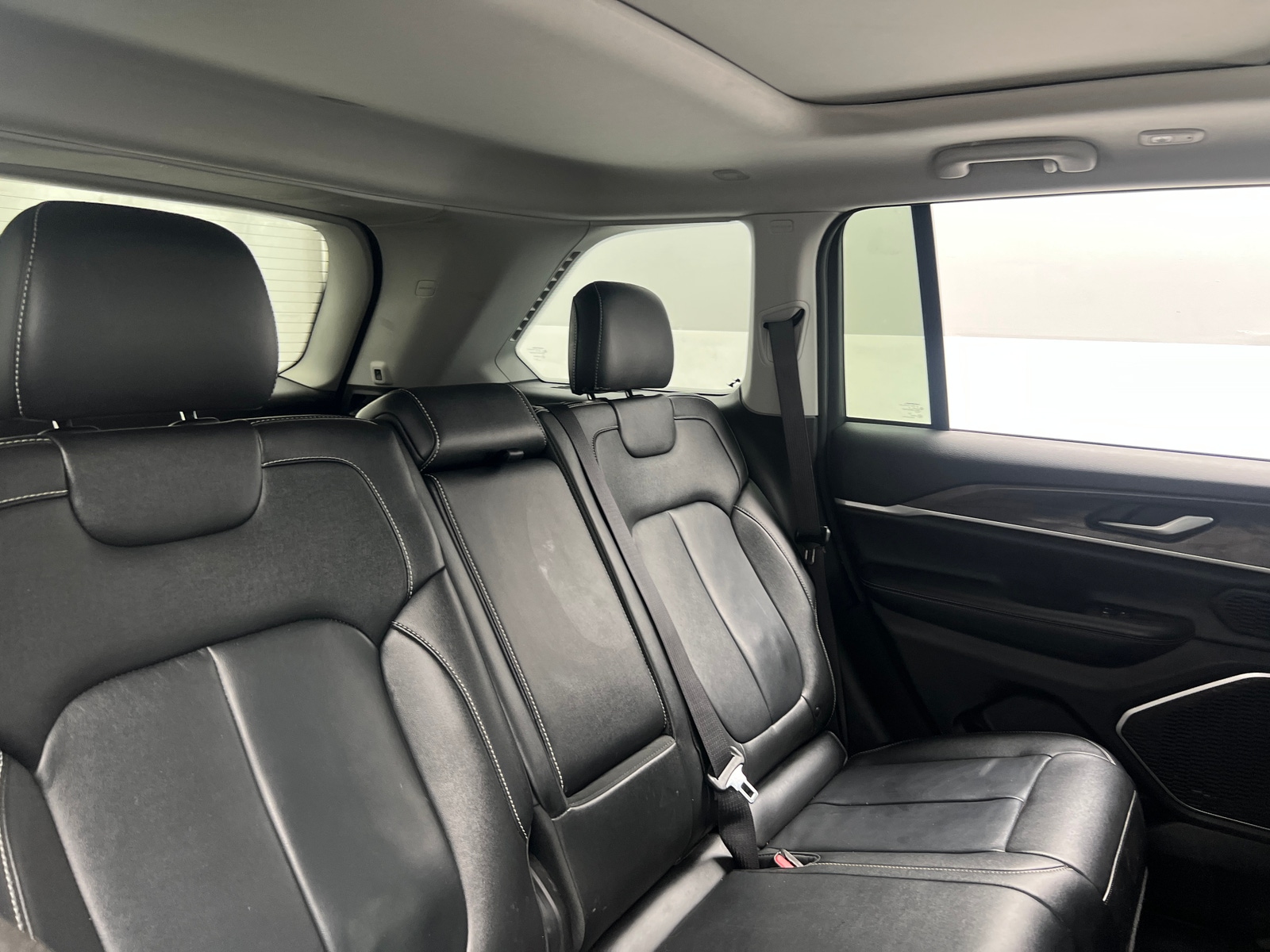 Thumbnail: 2022 Jeep Grand Cherokee - 5