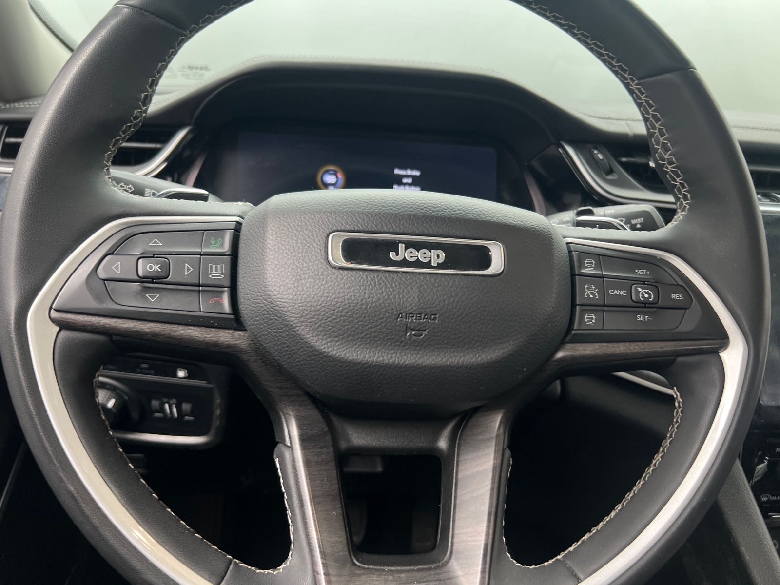 Thumbnail: 2022 Jeep Grand Cherokee - 4