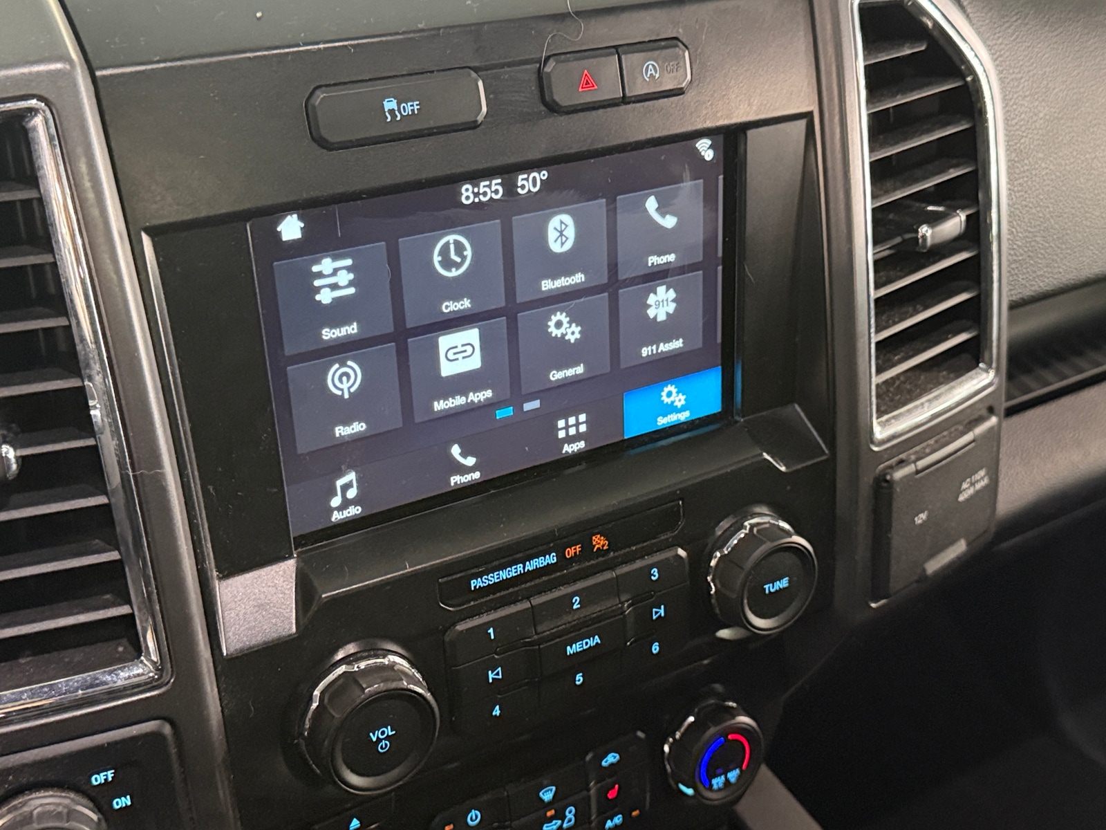 Thumbnail: 2016 Ford Econoline - 4