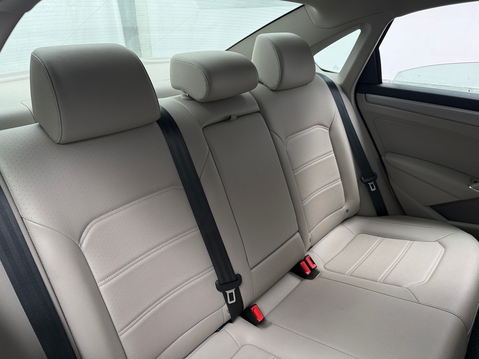 Thumbnail: 2021 Volkswagen Passat - 5