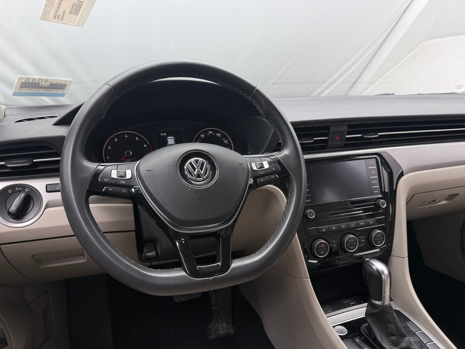 Thumbnail: 2021 Volkswagen Passat - 4