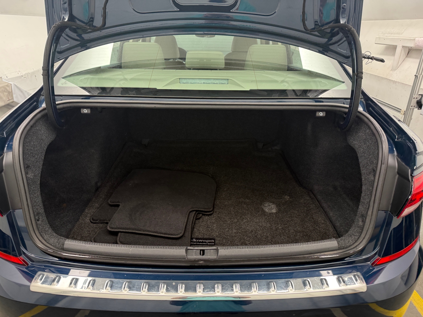 Thumbnail: 2021 Volkswagen Passat - 6