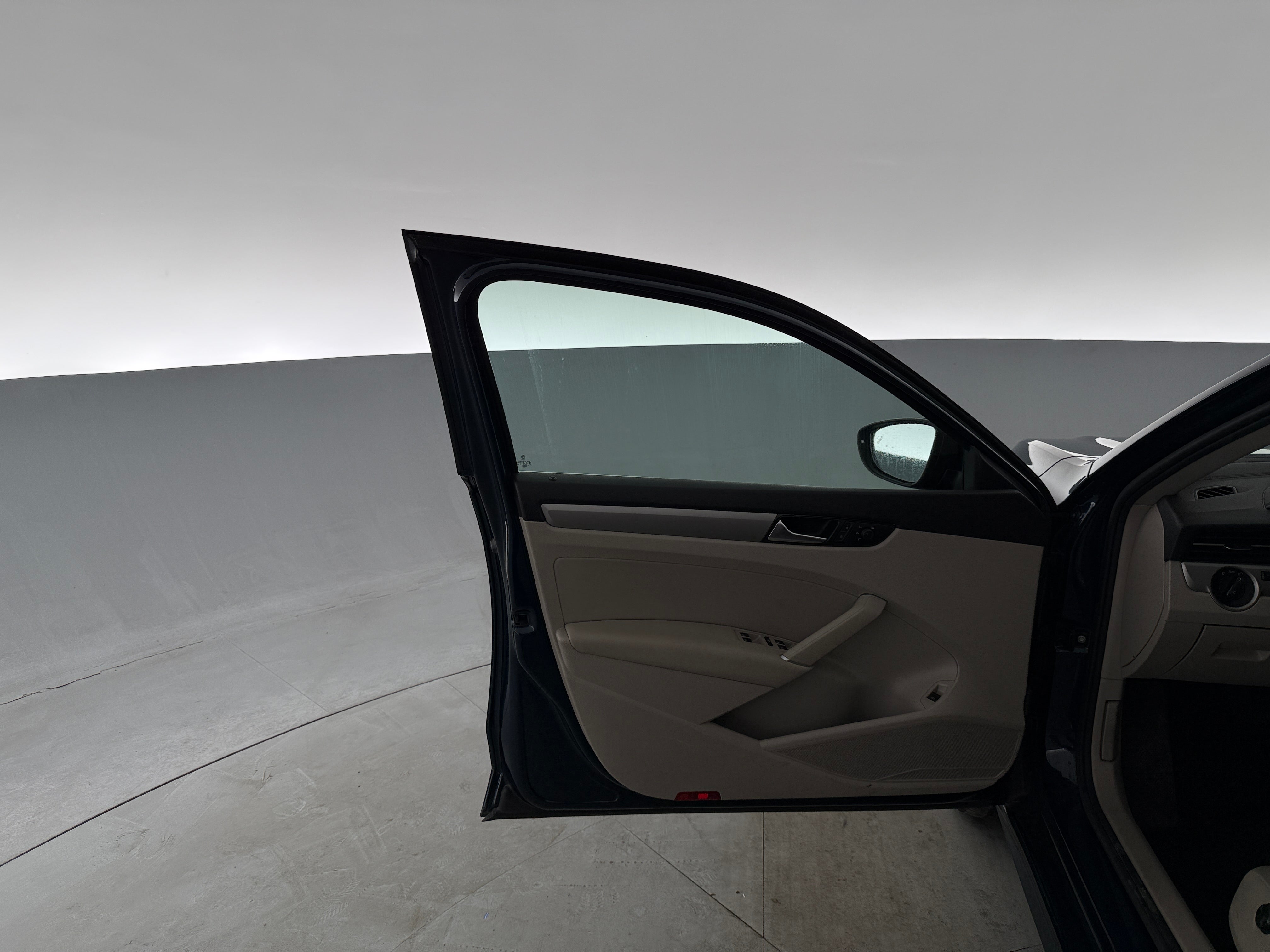 2021 Volkswagen Passat - Image 1