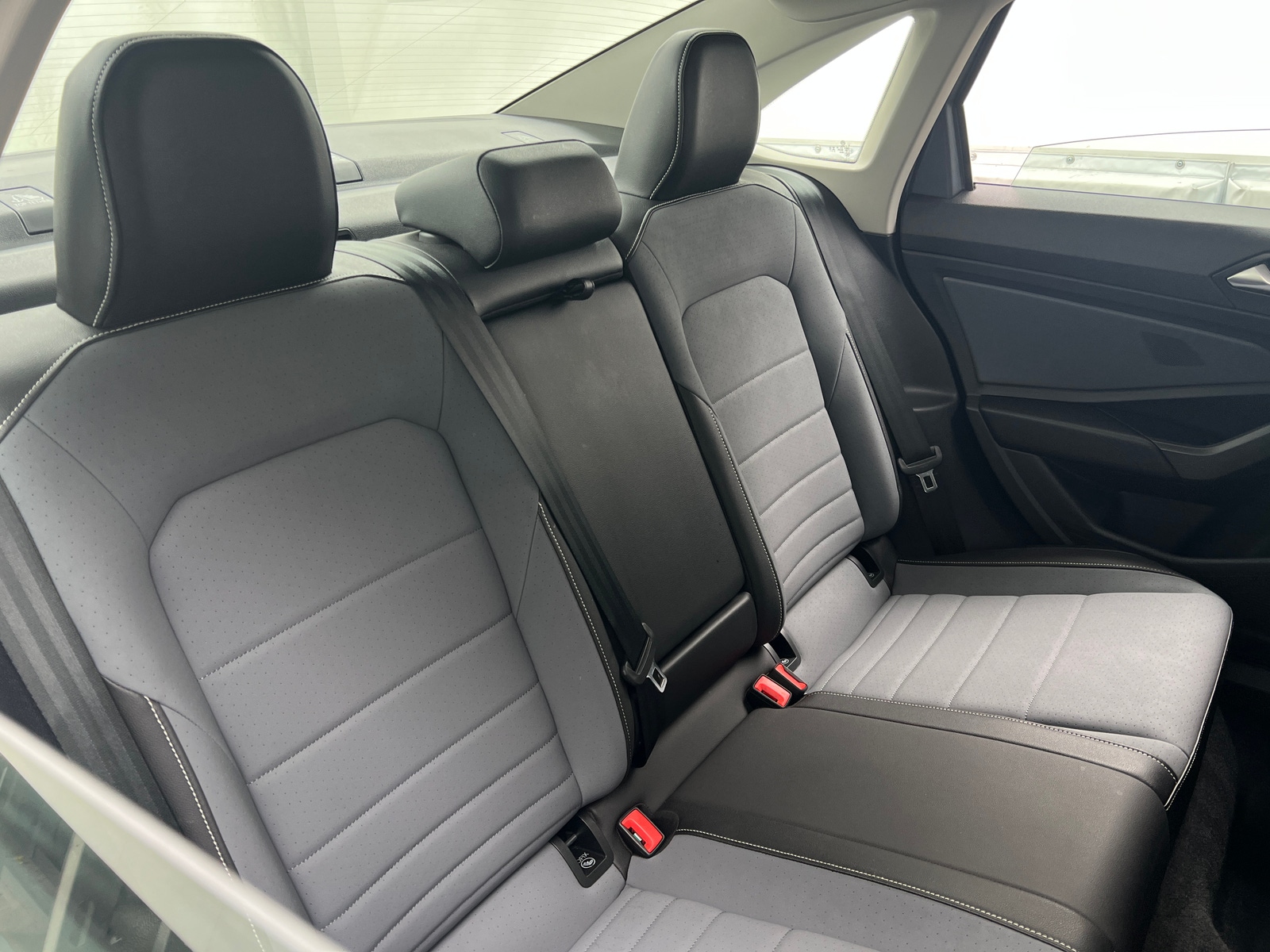 Thumbnail: 2025 Volkswagen Jetta - 5