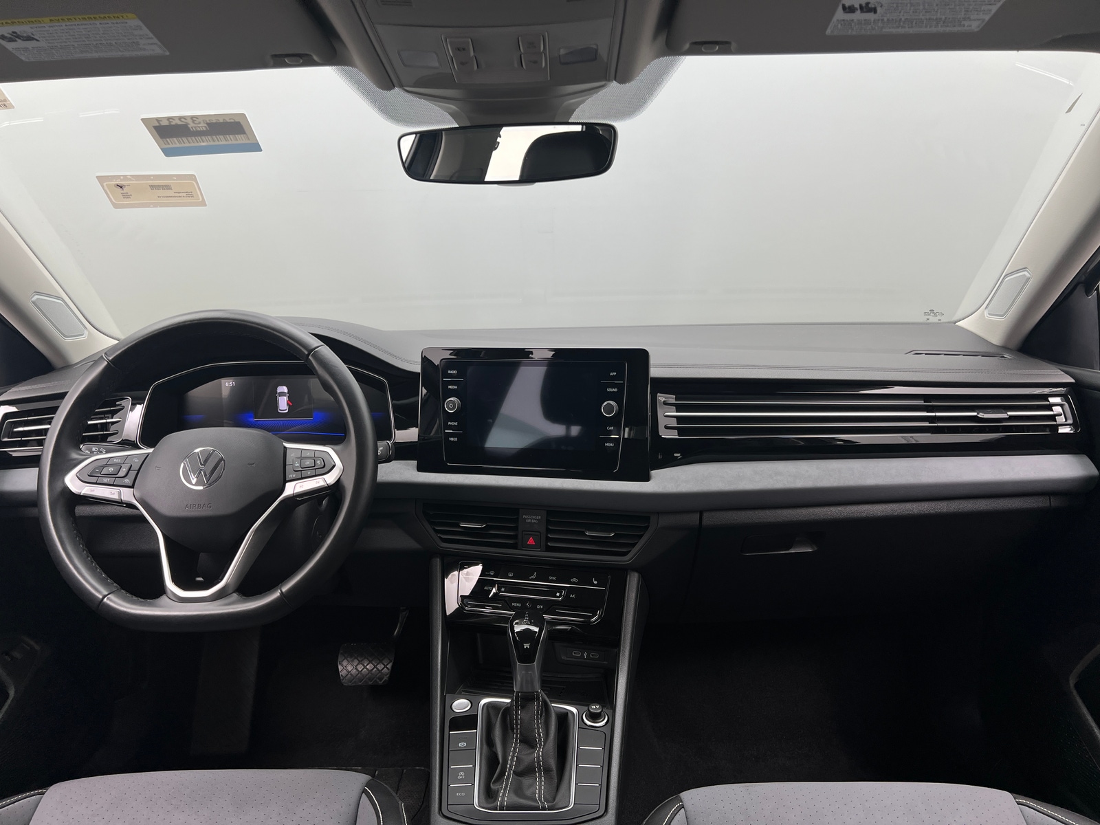 Thumbnail: 2025 Volkswagen Jetta - 2