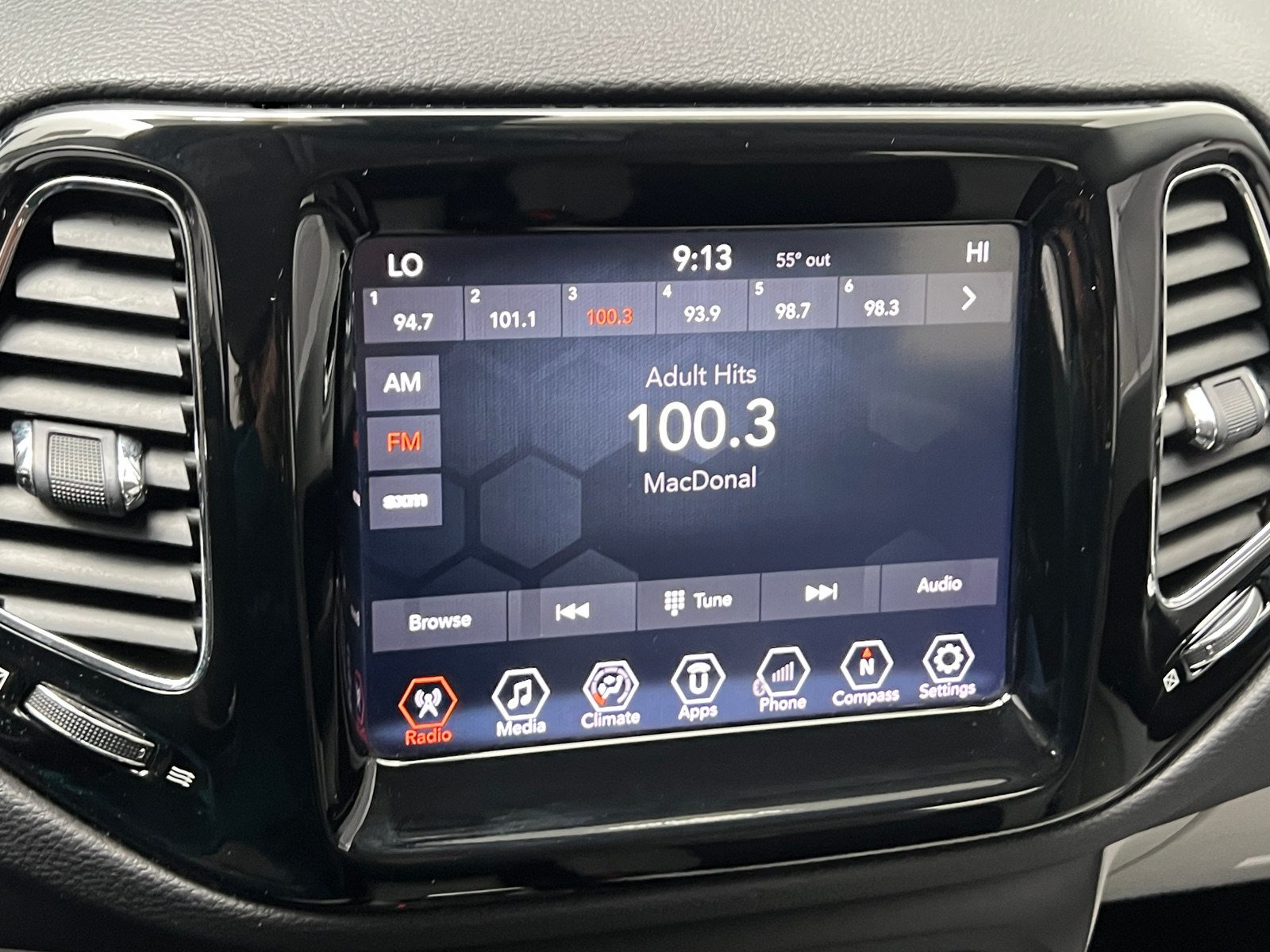 Thumbnail: 2018 Jeep Compass - 3