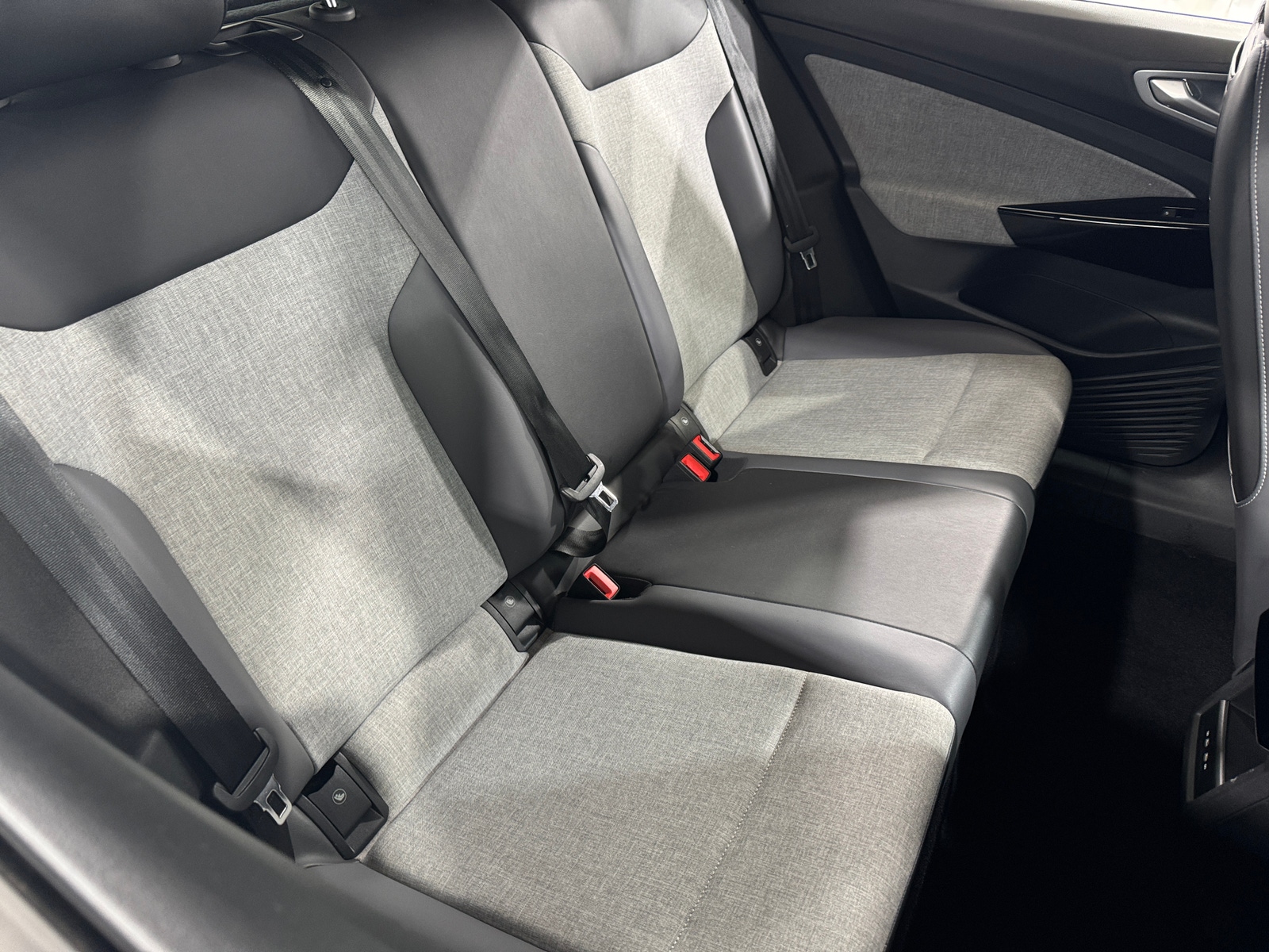 Thumbnail: 2023 Volkswagen ID.4 - 6