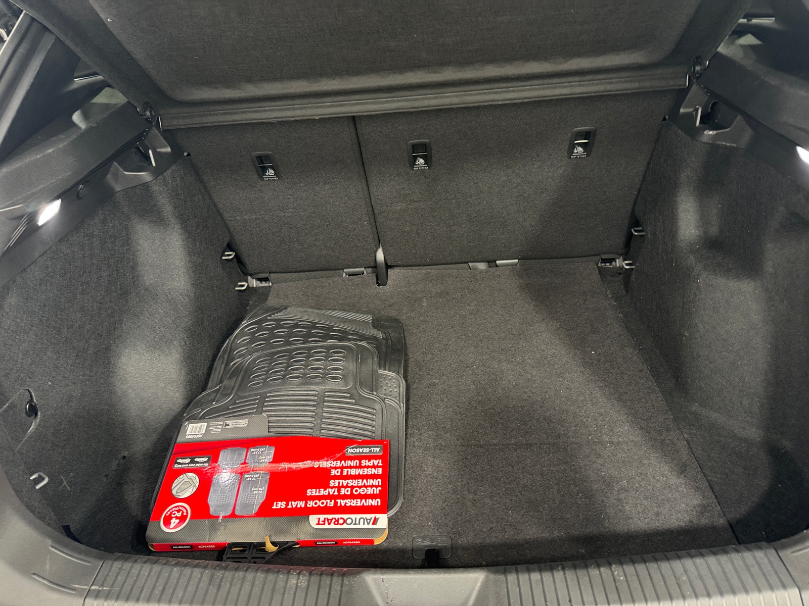 Thumbnail: 2023 Volkswagen ID.4 - 7