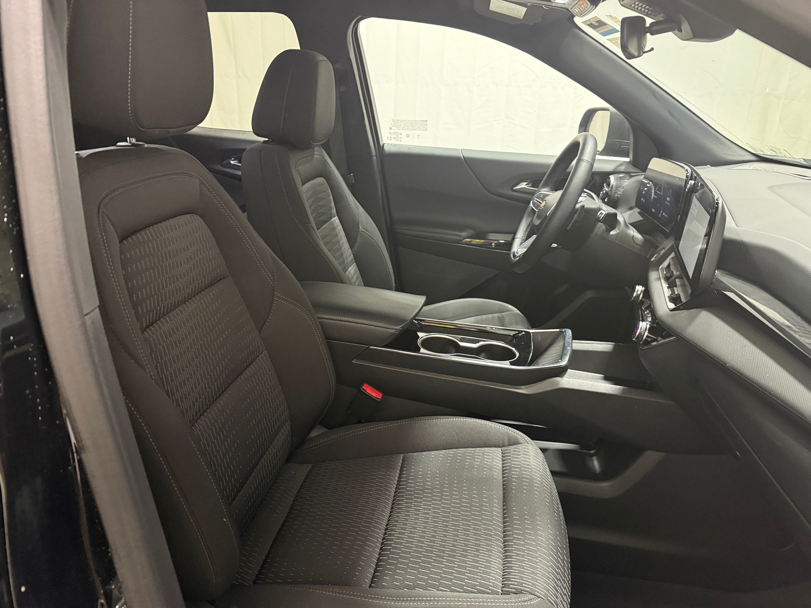 Thumbnail: 2025 Chevrolet Equinox - 2