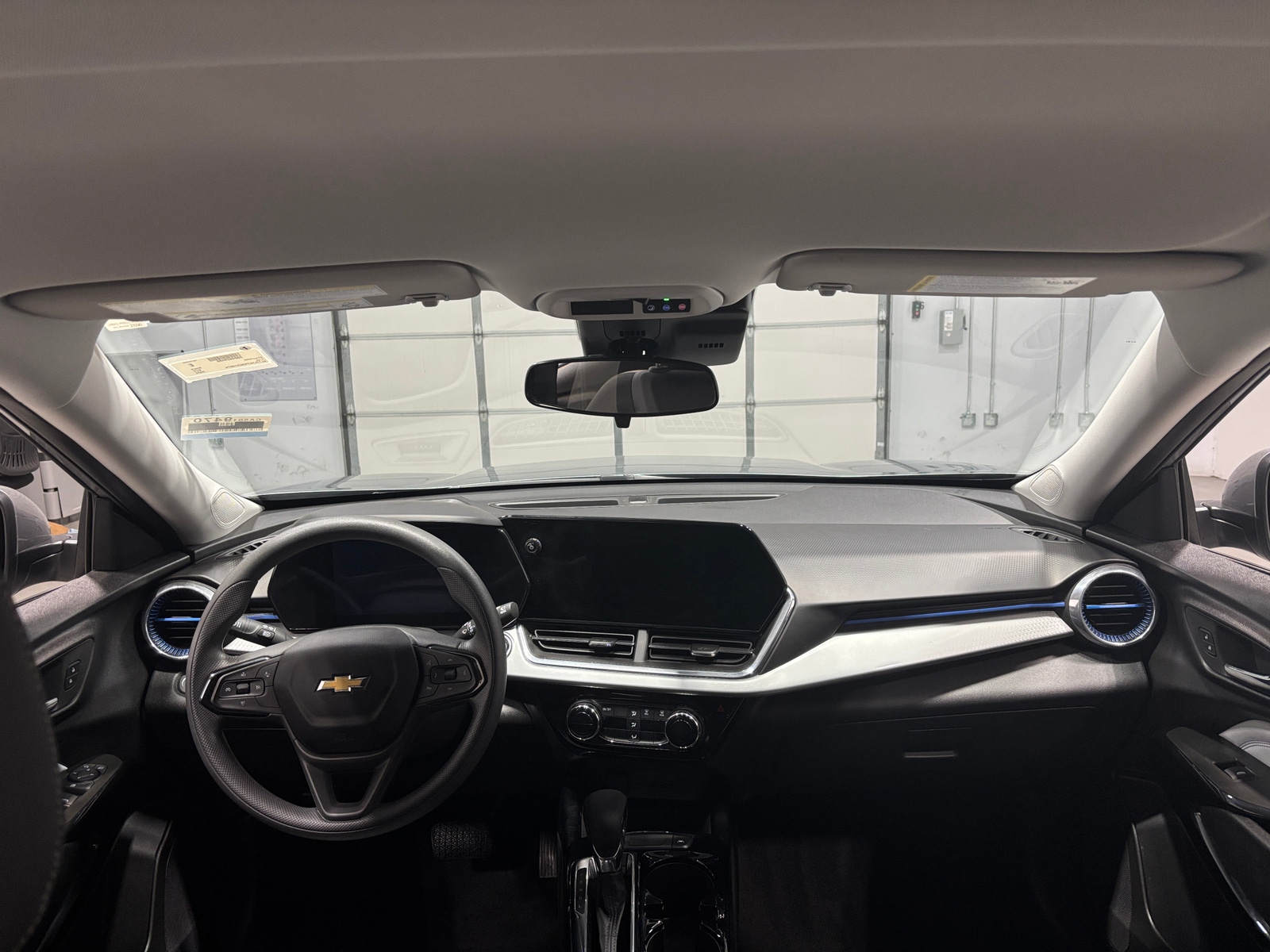 Thumbnail: 2025 Chevrolet Trax - 3