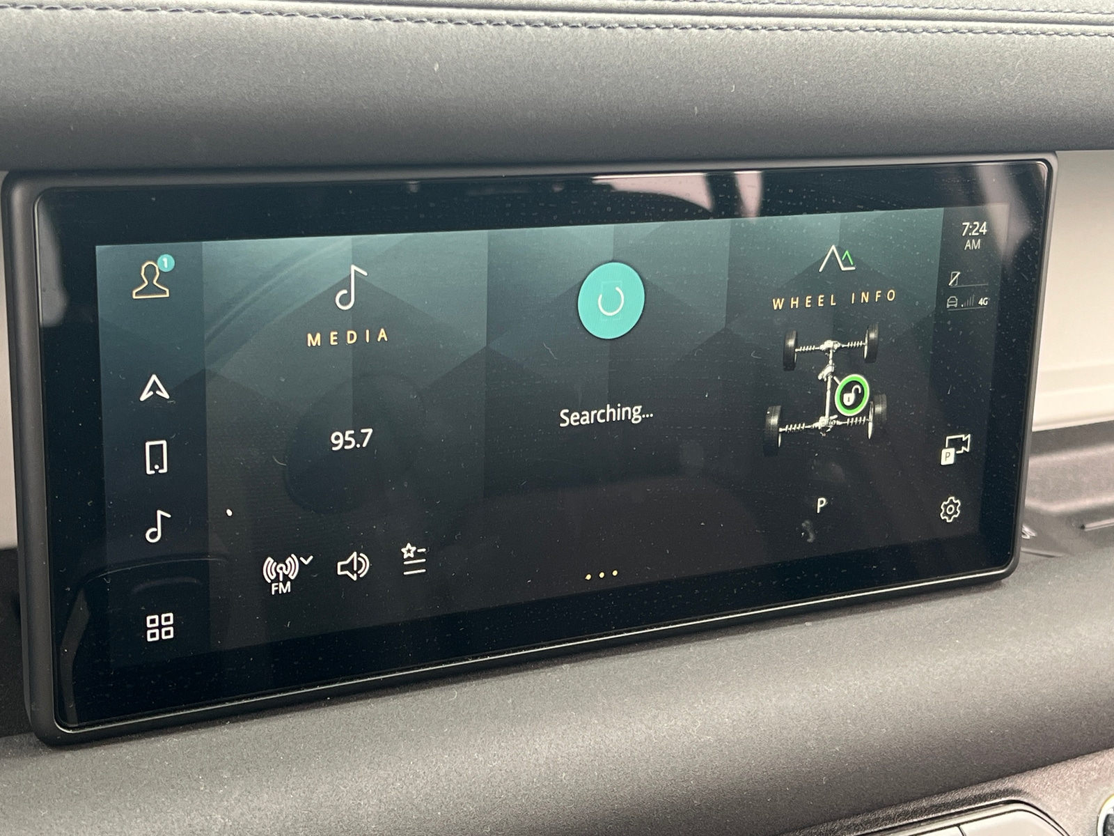 Thumbnail: 2023 Land Rover Defender - 3