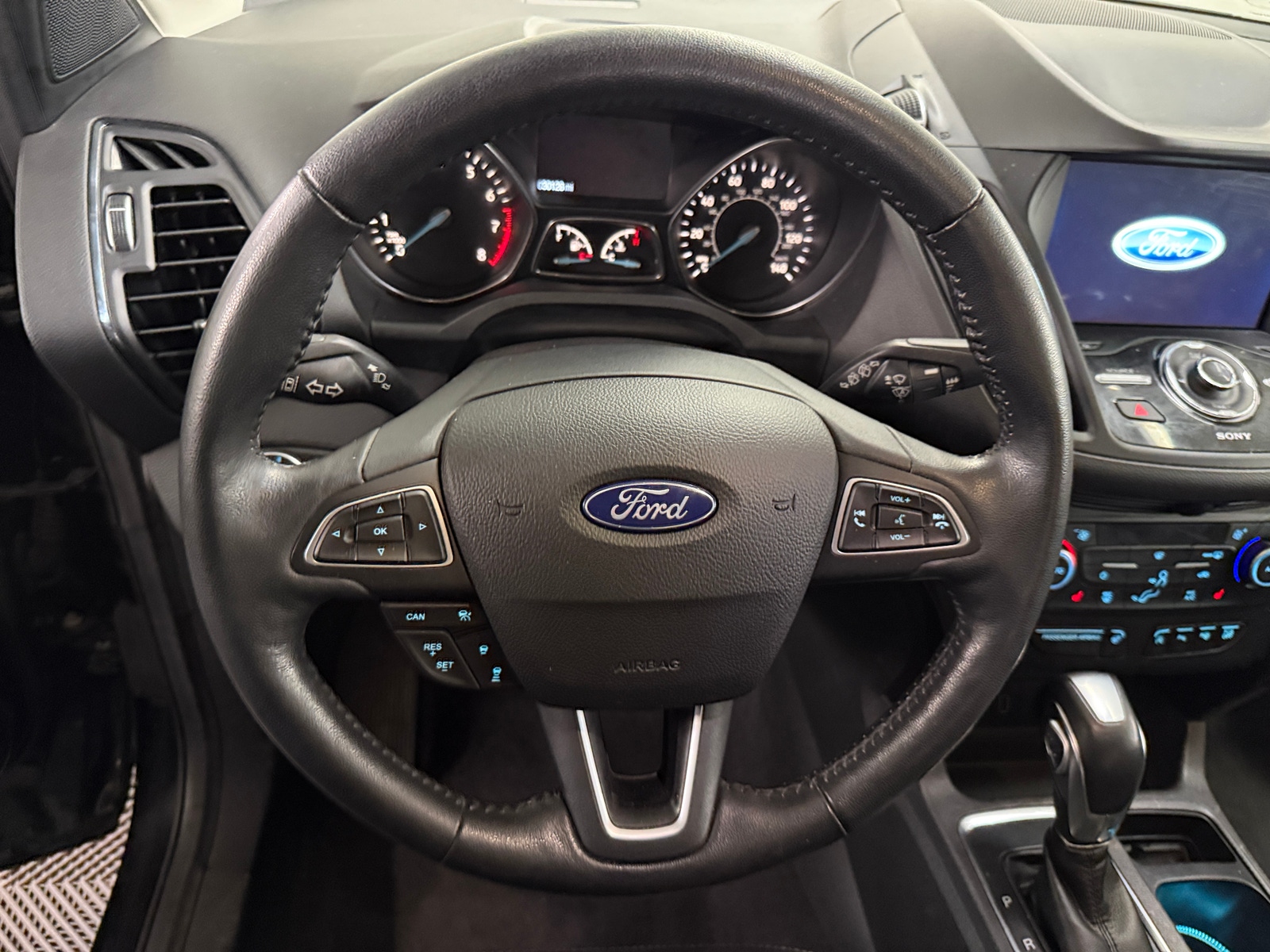 Thumbnail: 2019 Ford Escape - 4