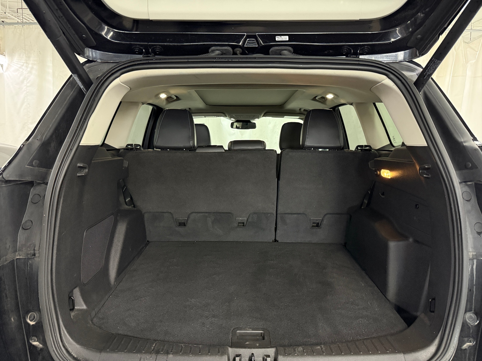 Thumbnail: 2019 Ford Escape - 6