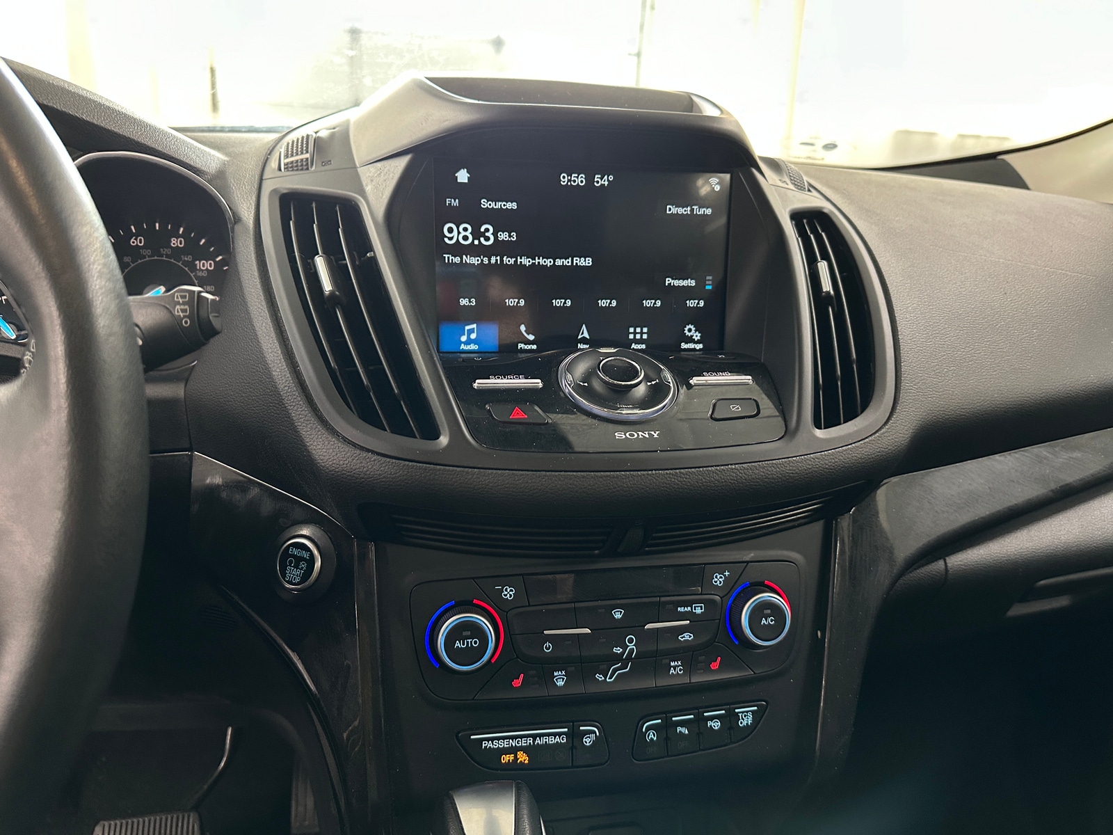 Thumbnail: 2019 Ford Escape - 3