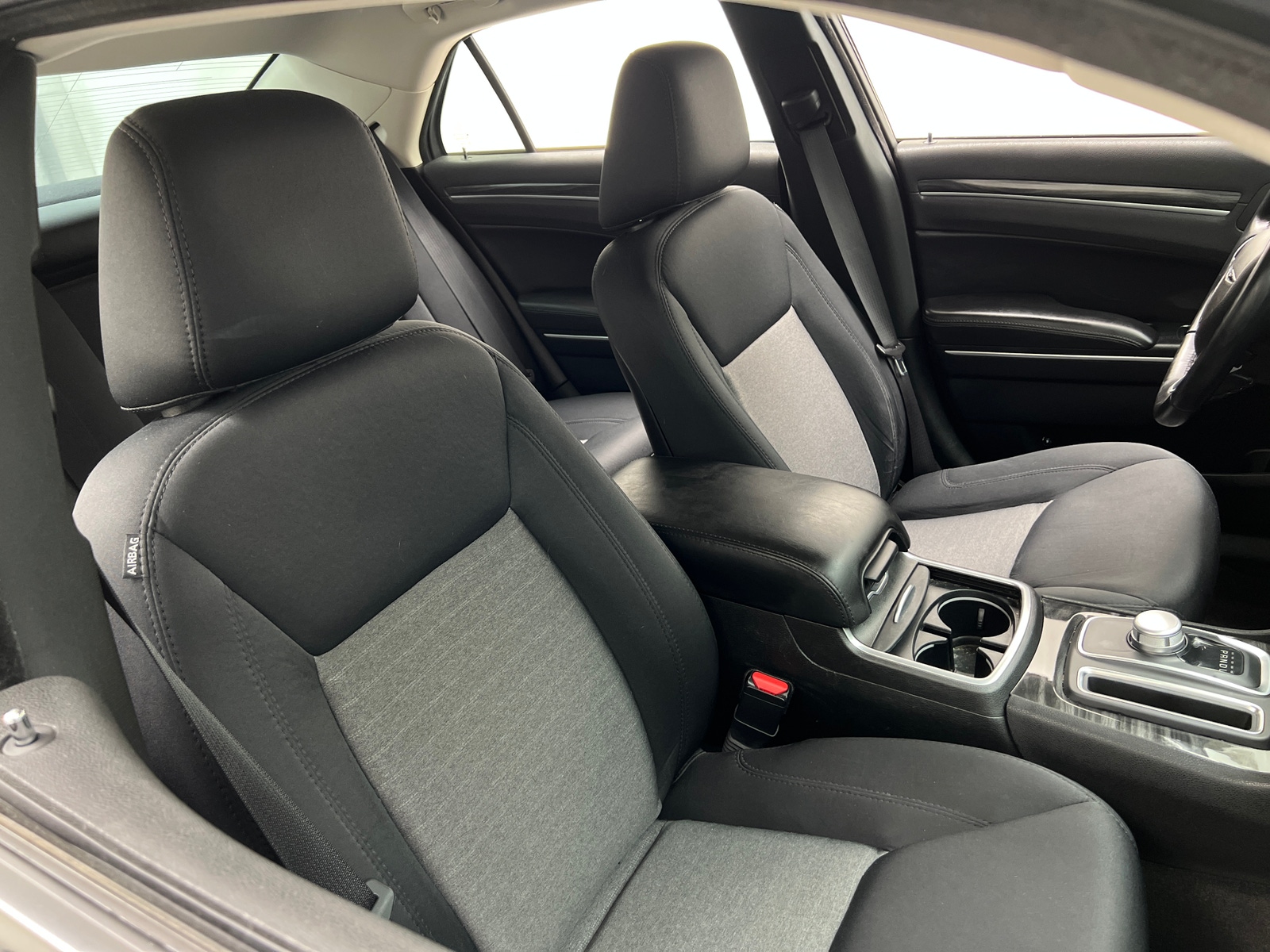 Thumbnail: 2018 Chrysler 300 - 2