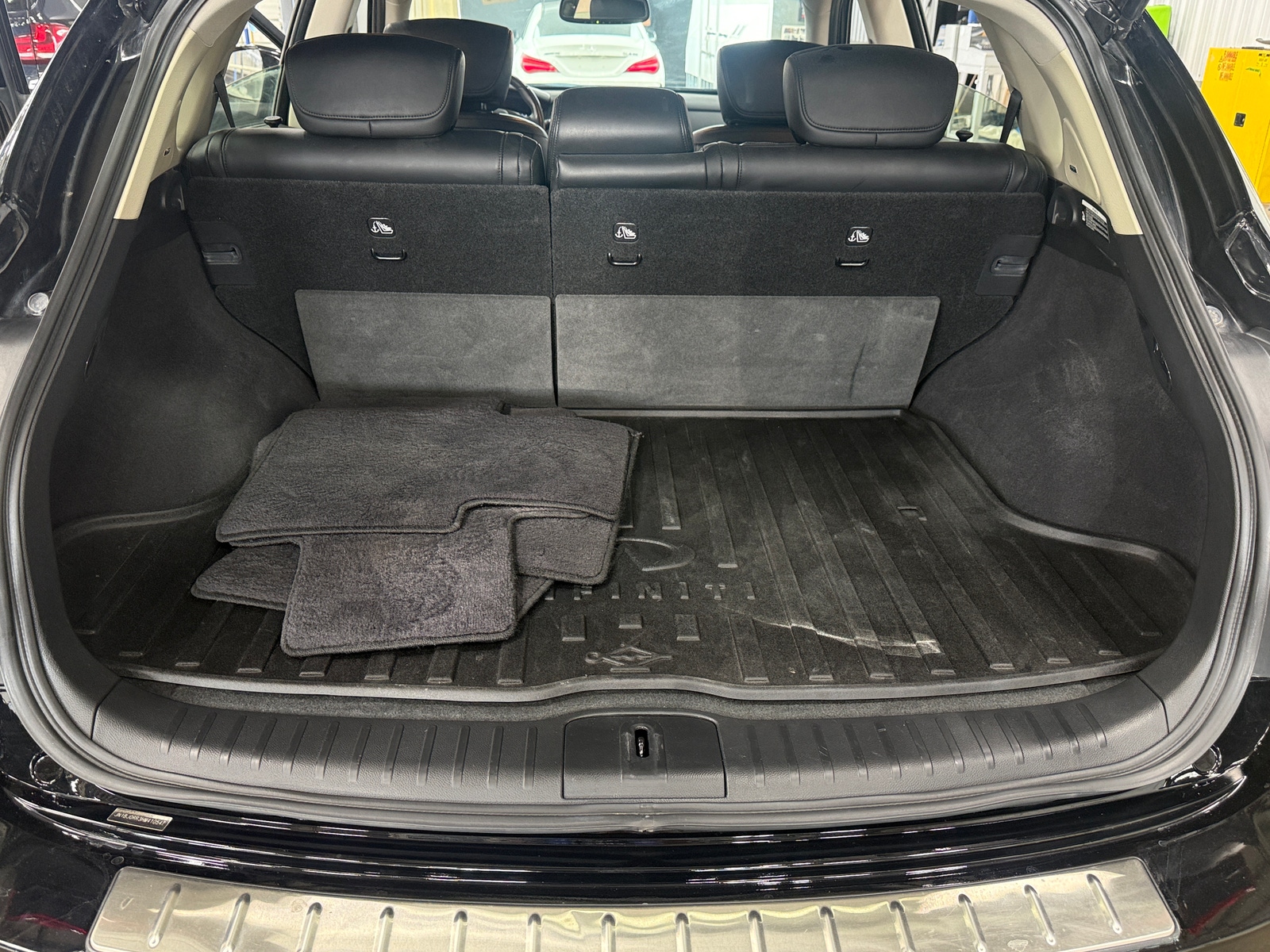 Thumbnail: 2017 INFINITI QX50 - 6