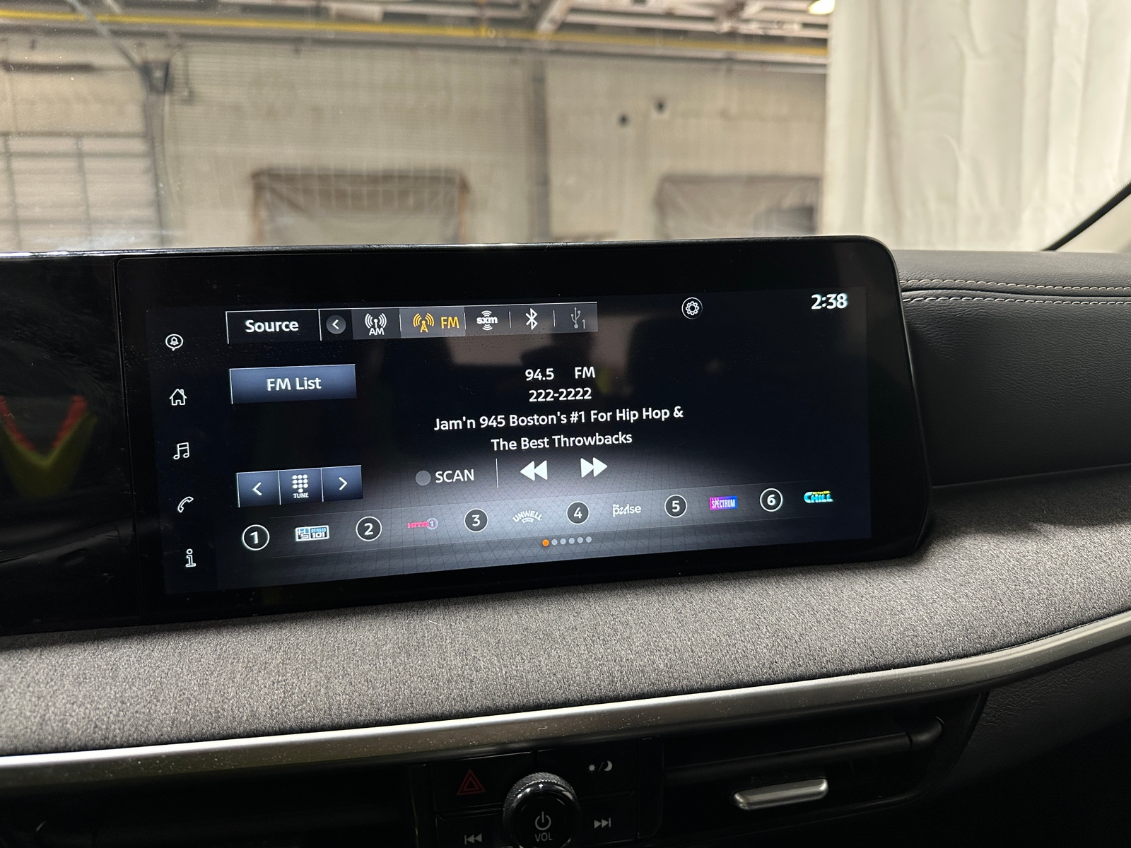 Thumbnail: 2025 Nissan Kicks - 4