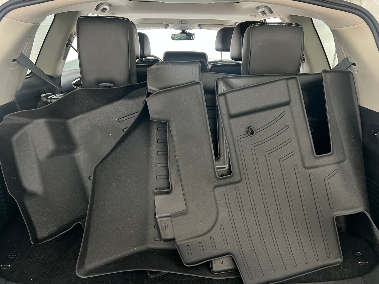 Thumbnail: 2017 INFINITI QX60 - 6