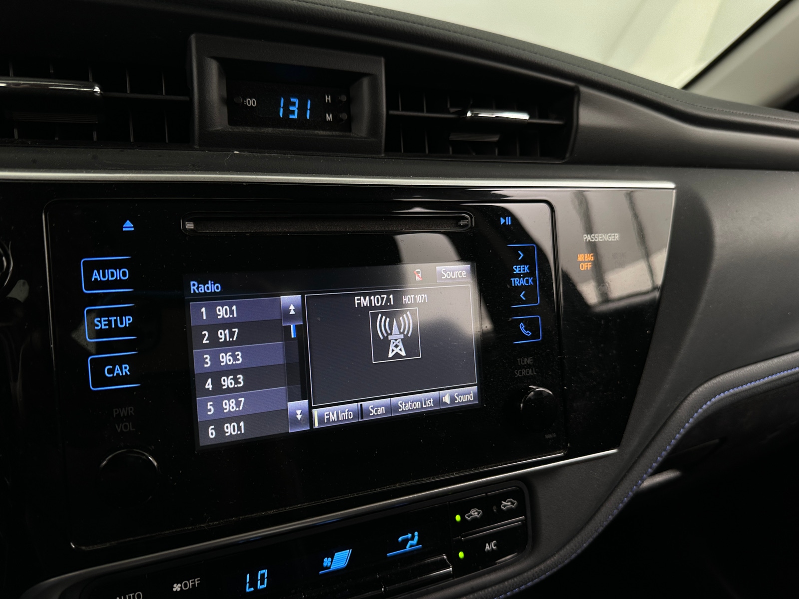 Thumbnail: 2017 Toyota Corolla - 4