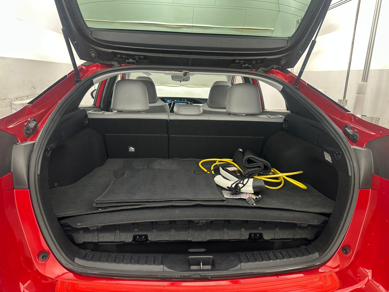 Thumbnail: 2020 Toyota Prius Prime - 6