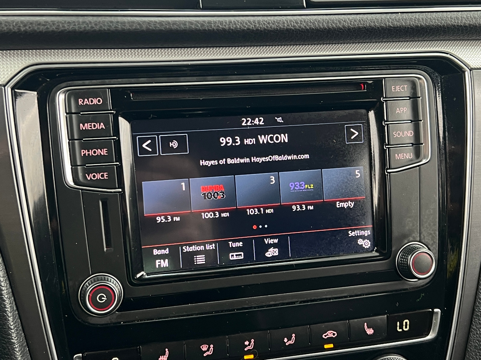 Thumbnail: 2018 Volkswagen Passat - 3