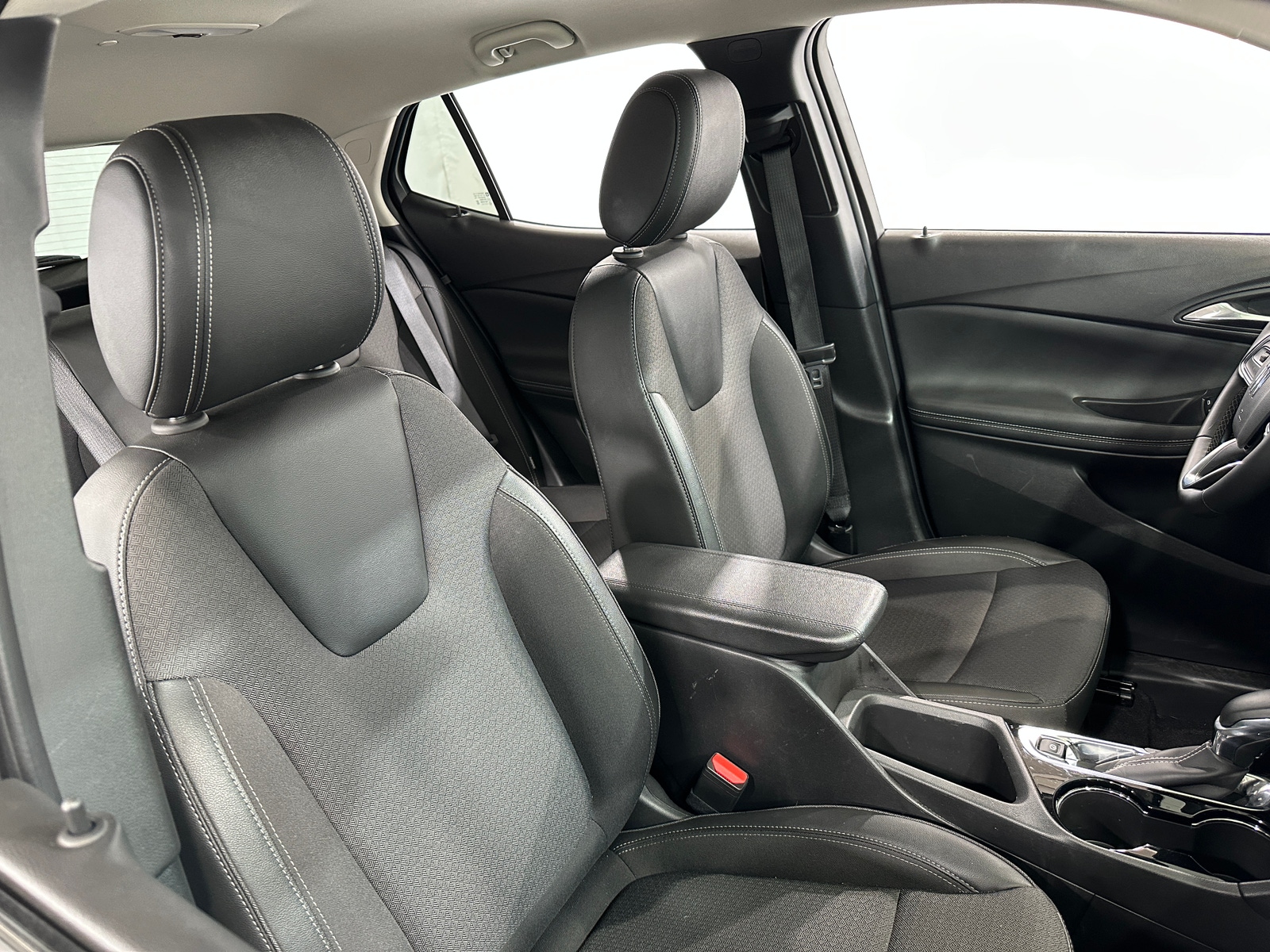 Thumbnail: 2025 Buick Encore GX - 2