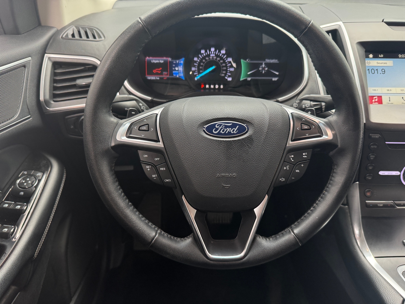 Thumbnail: 2017 Ford Edge - 4